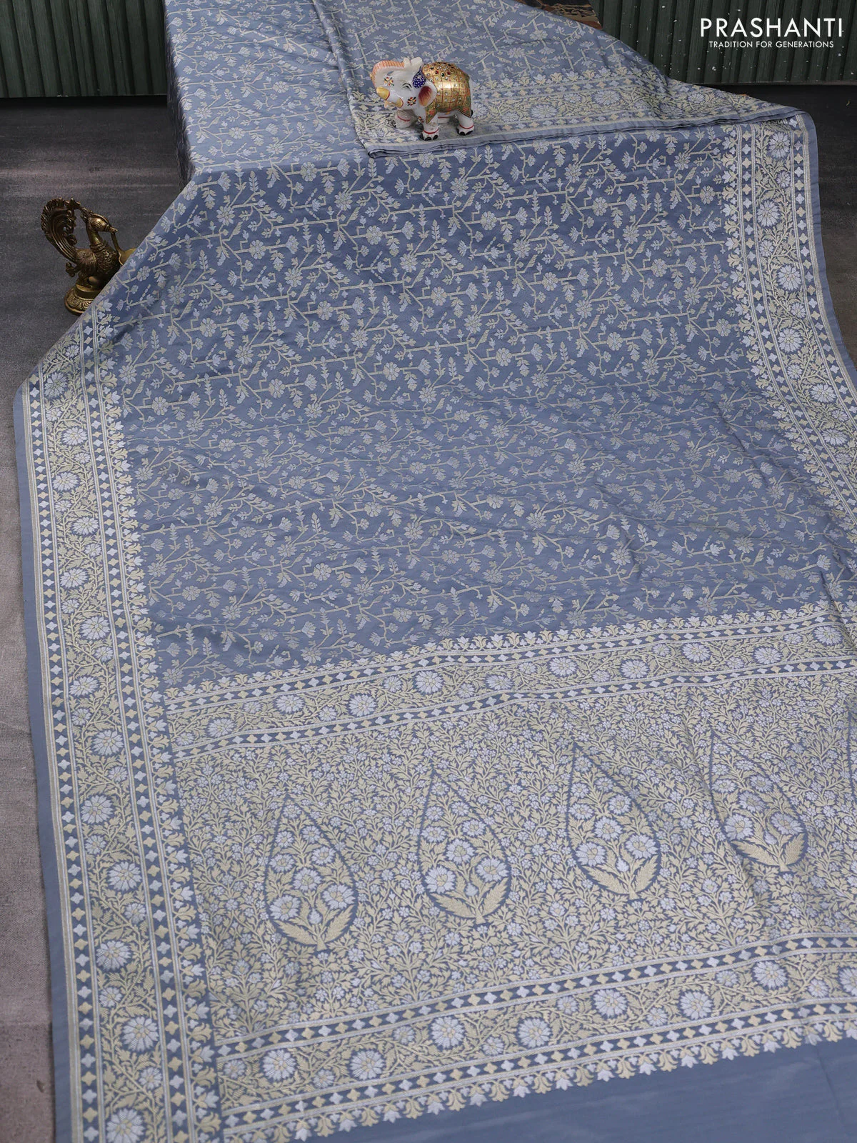 Banarasi semi katan silk saree grey with allover jamdhani weaves and zari woven border - Image 2