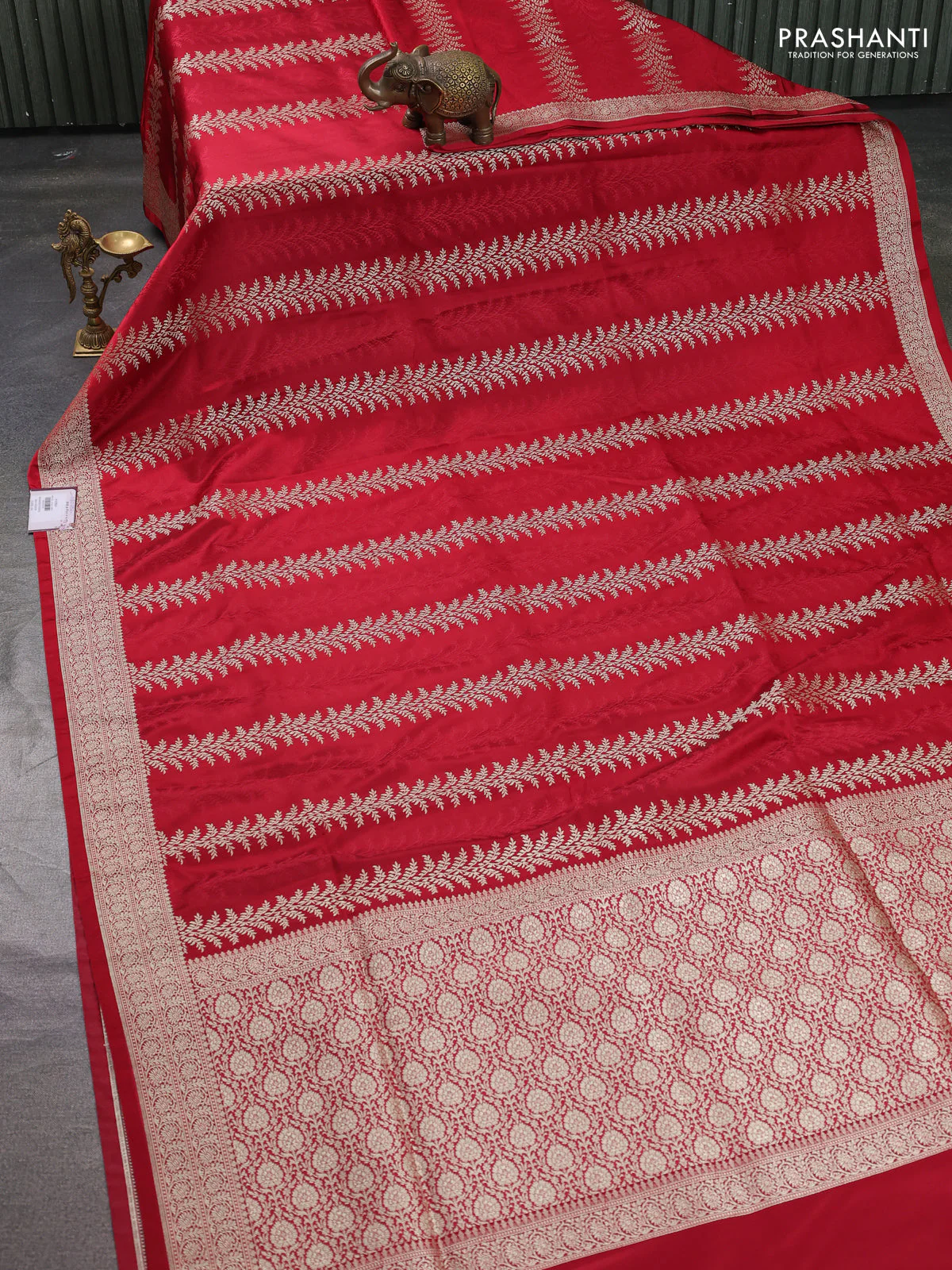 Banarasi semi katan silk saree maroon with allover zari weaves and zari woven border - Image 2