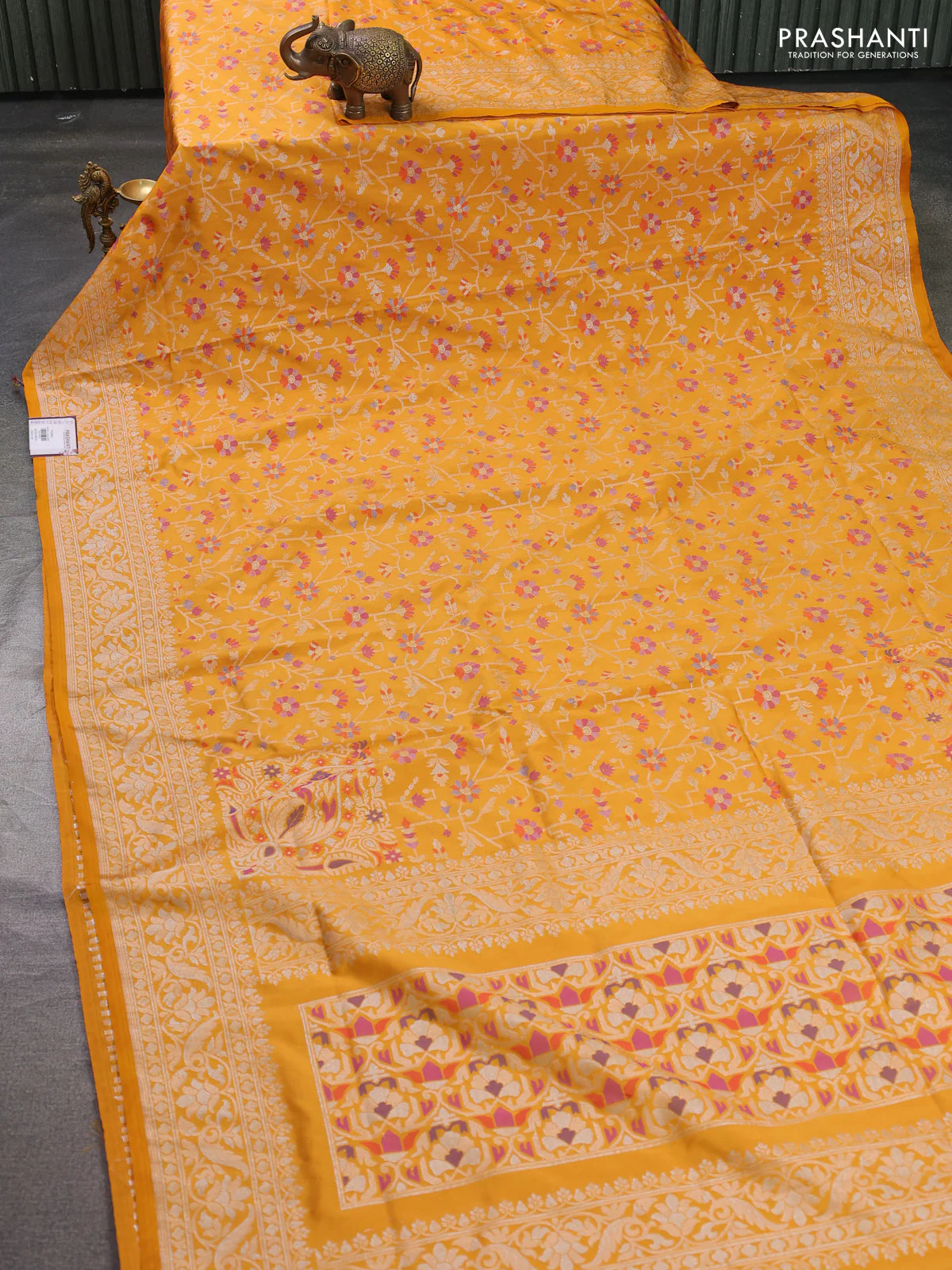 Banarasi semi katan silk saree mustard yellow with allover jamdhani weaves and zari woven border - Image 2