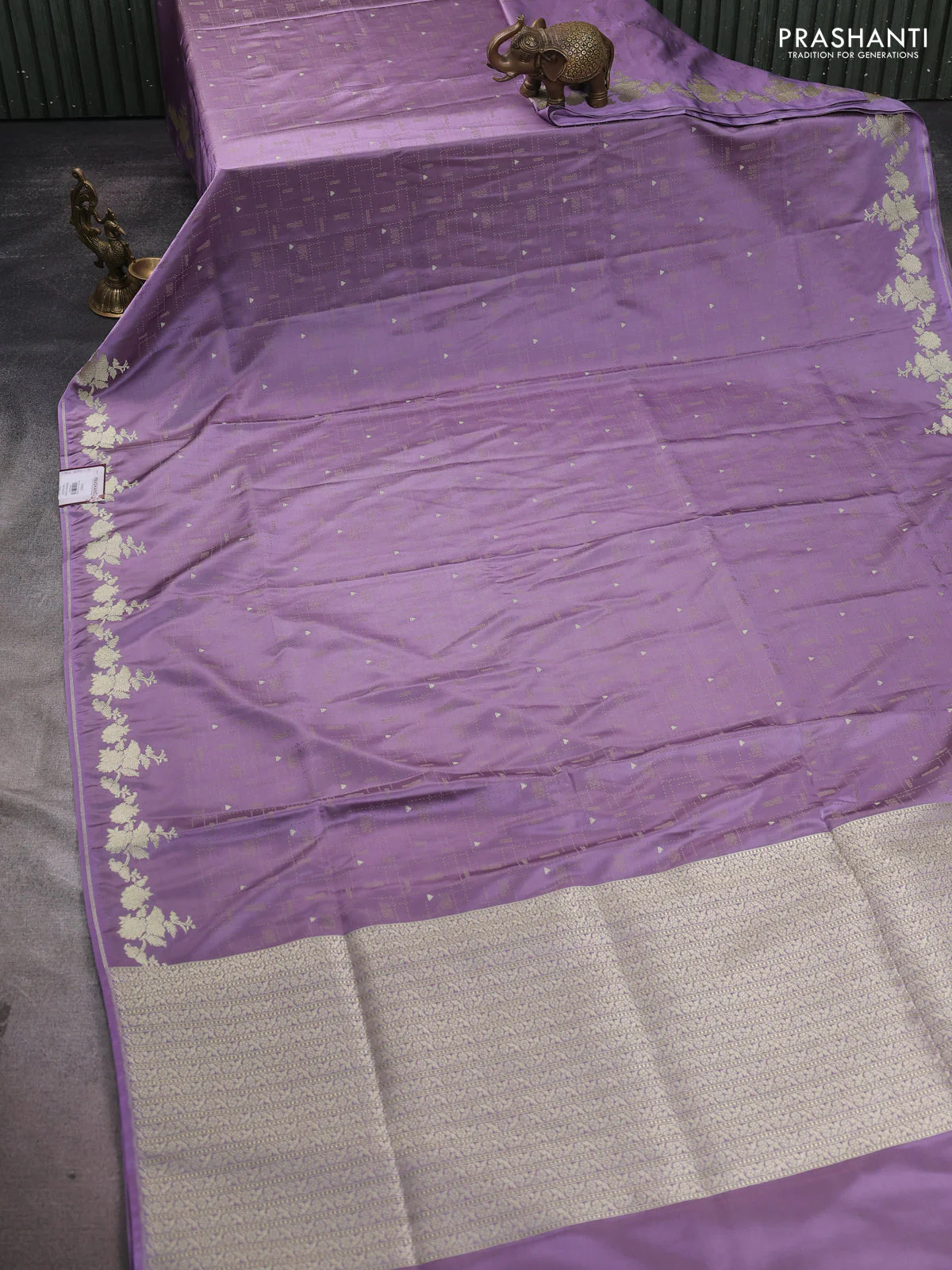Banarasi semi katan silk saree pastel purple with allover thread weaves & zari woven buttas and zari woven border - Image 2