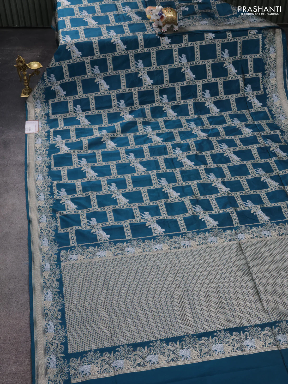 Banarasi semi katan silk saree peacock green with allover silver & gold zari weaves and zari woven border - Image 2