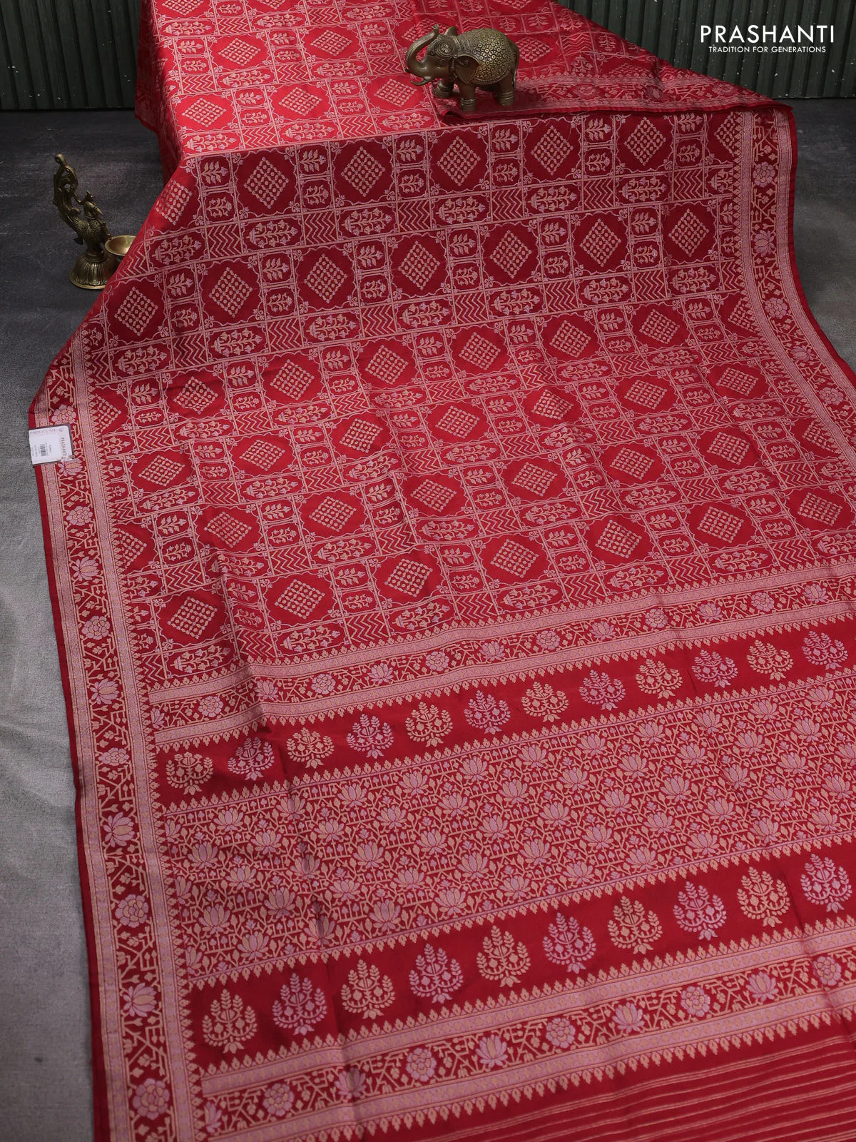 Banarasi semi katan silk saree red with allover silver & gold zari woven buttas and zari woven border - Image 2