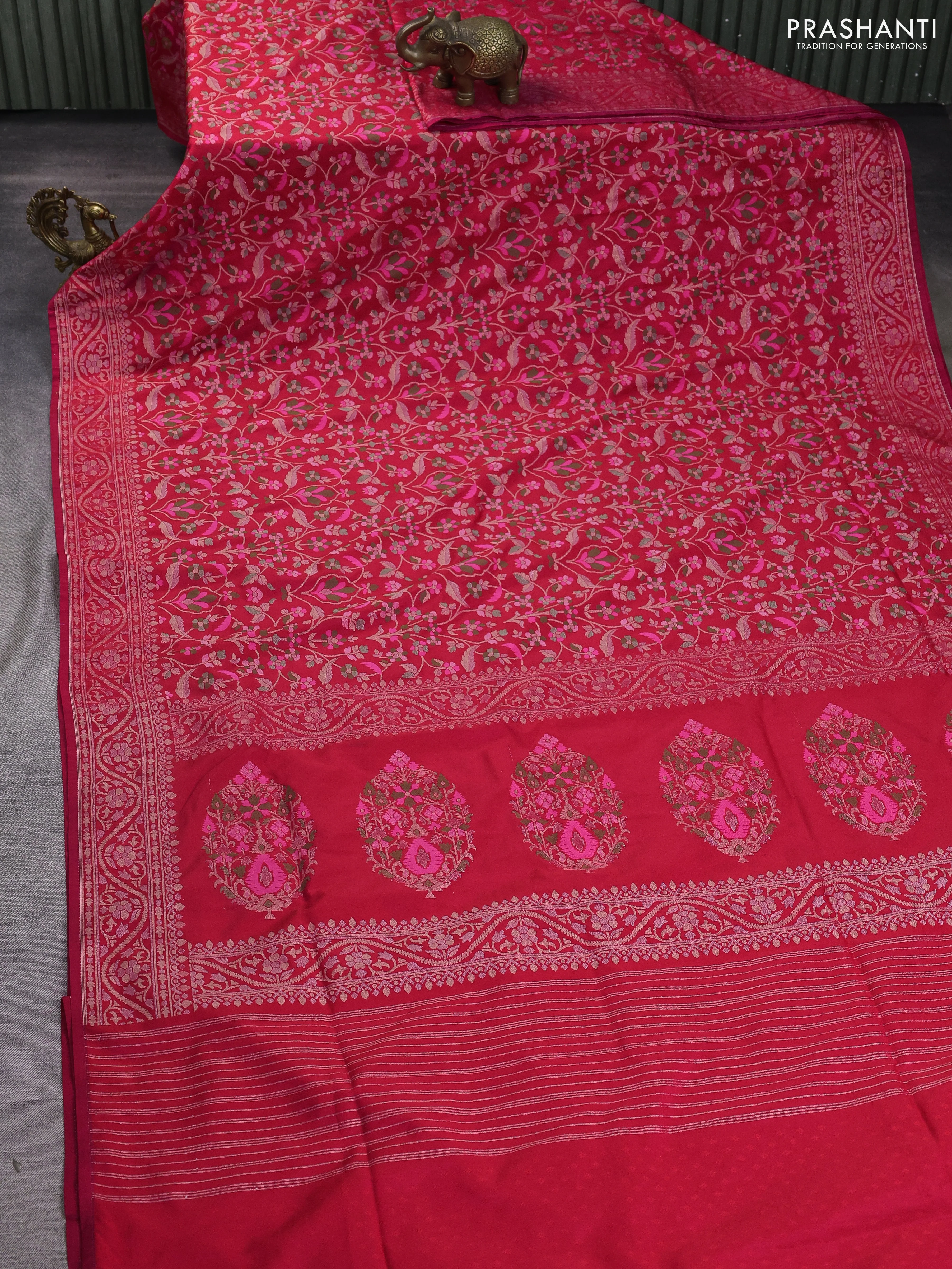 Banarasi semi katan silk saree red with allover thread & zari jamdhani weaves and zari woven border - Image 2