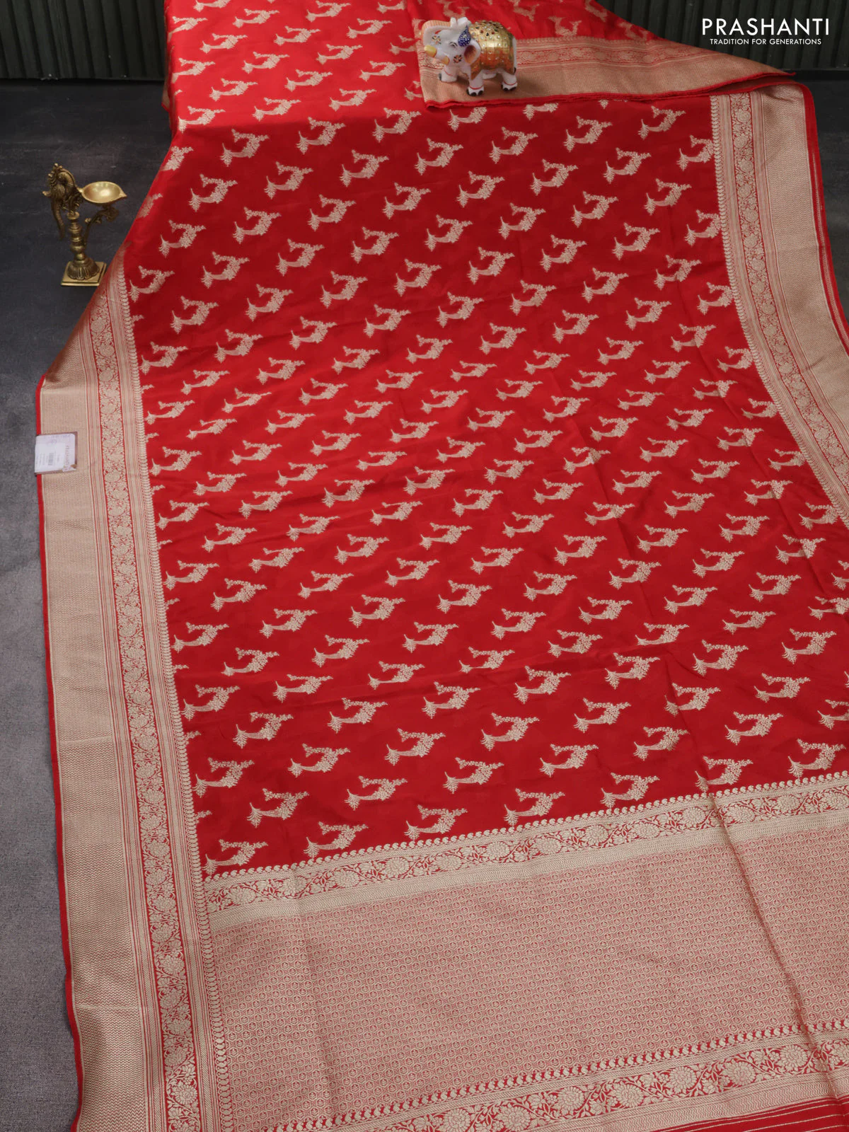 Banarasi semi katan silk saree red with zari woven buttas and zari woven border - Image 2