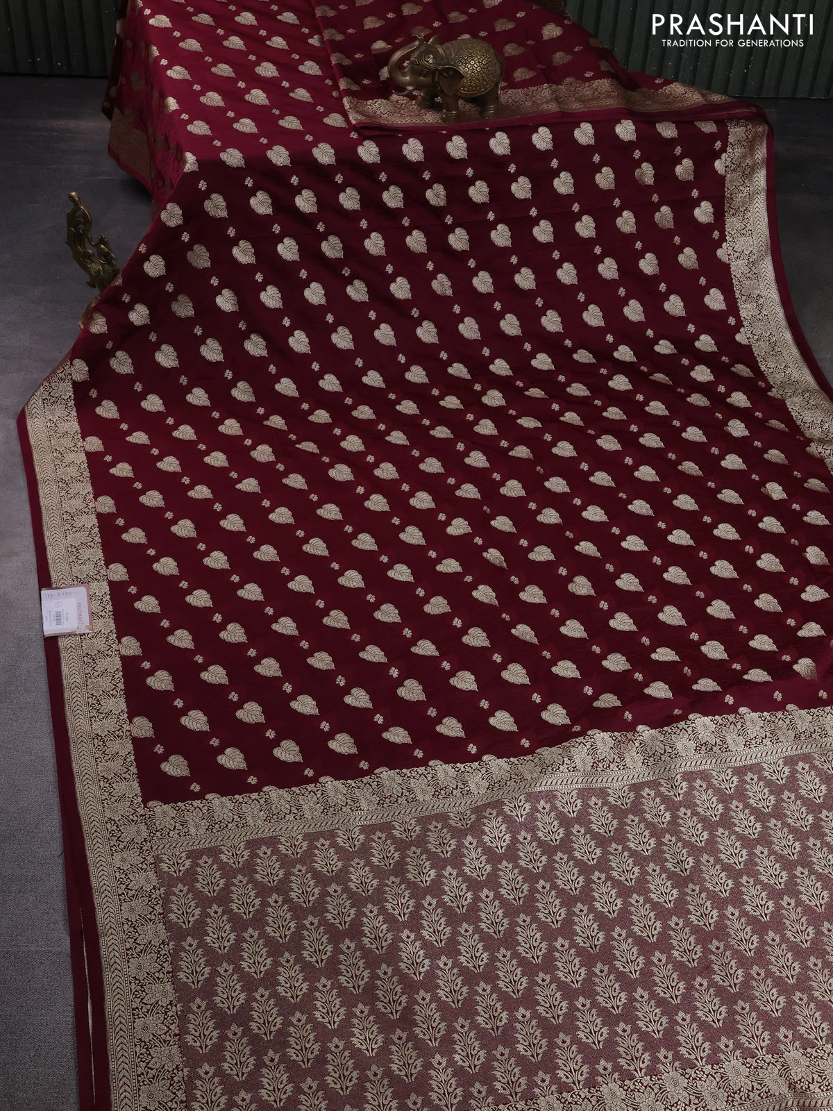 Banarasi semi mushru silk saree deep maroon with allover thread & zari weaves and zari woven border - Image 2