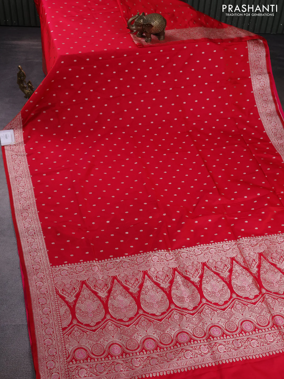 Banarasi semi mushru silk saree red with allover zari woven buttas and zari woven border - Image 2