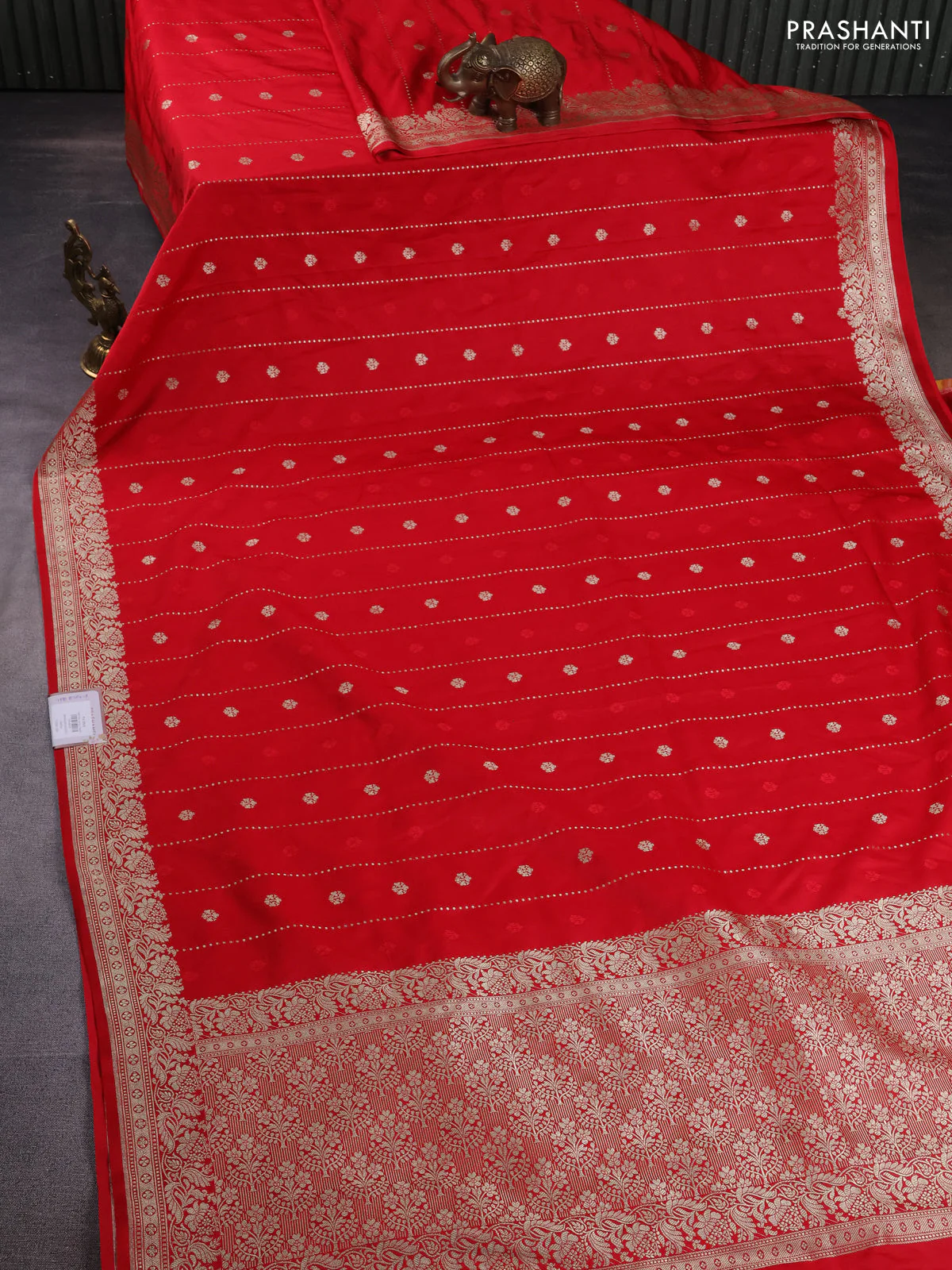 Banarasi semi mushru silk saree red with thread & zari woven buttas and zari woven border - Image 2
