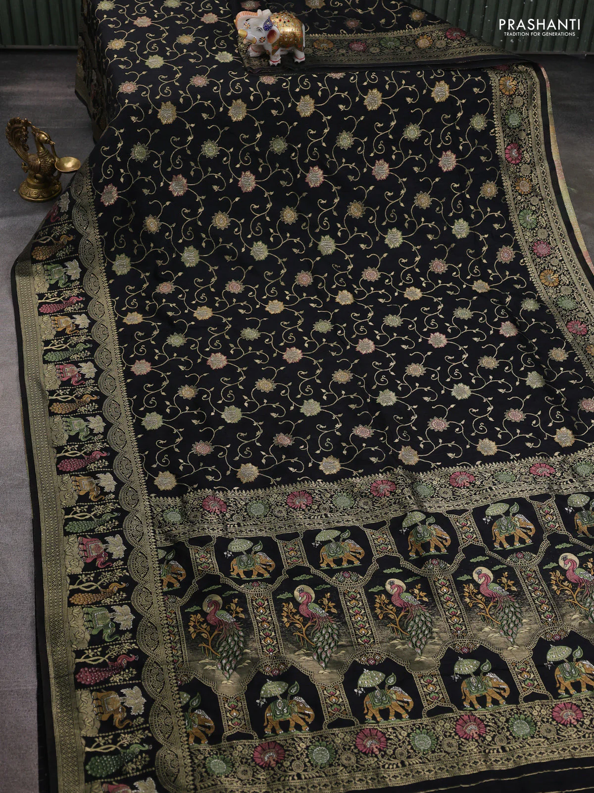 Banarasi semi raw silk saree black with allover floarl zari weaves and thread & zari woven border - Image 3