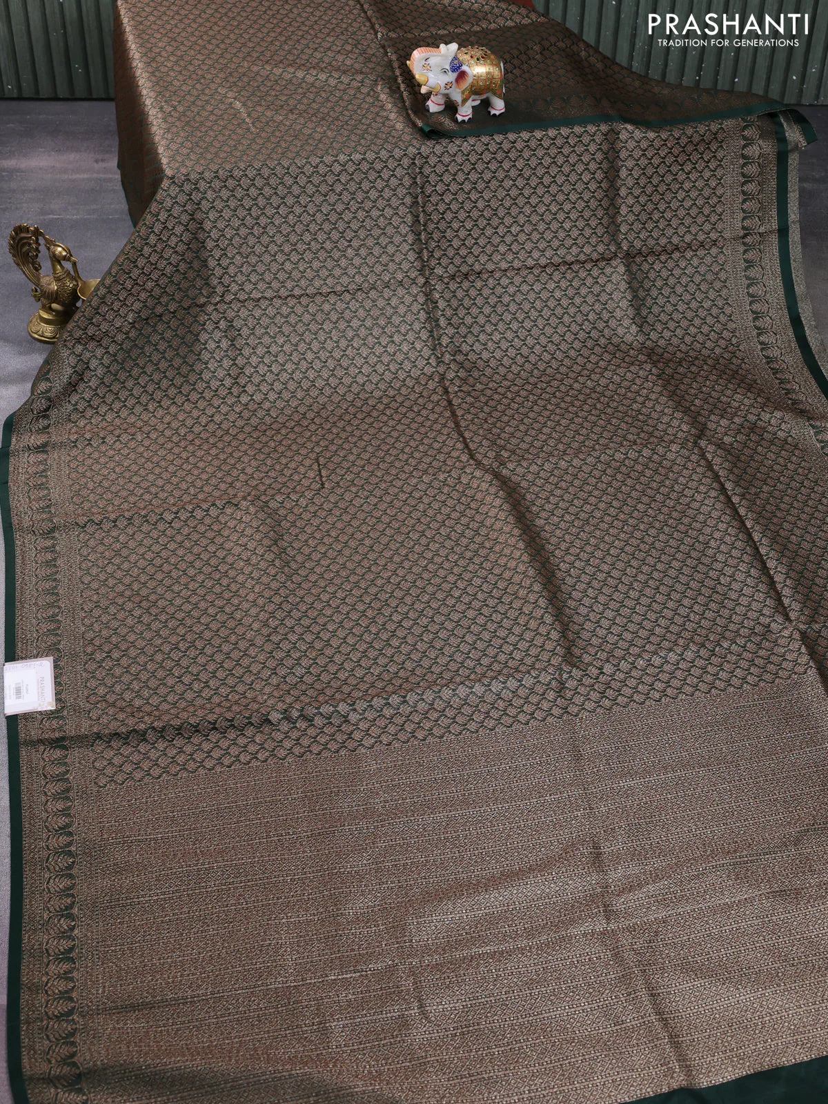 Banarasi semi silk saree green with allover thread & zari weaves and woven border - Image 2