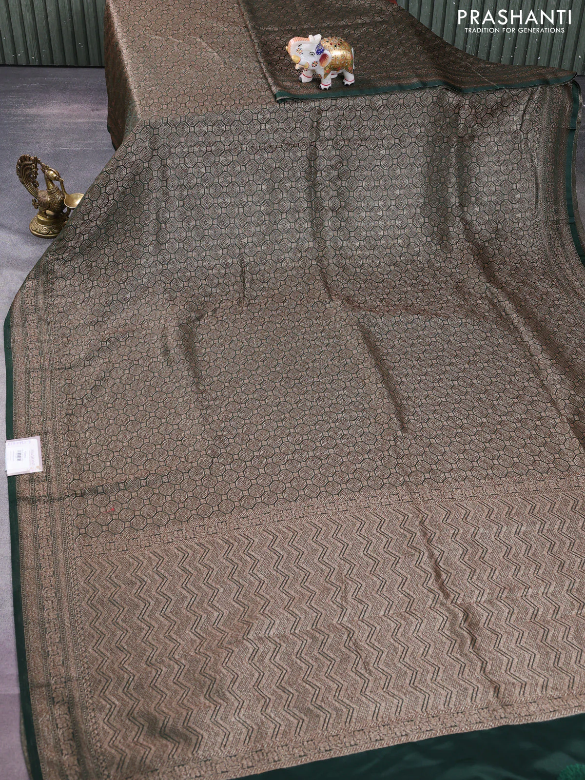 Banarasi semi silk saree green with allover thread & zari weaves and woven border - Image 2