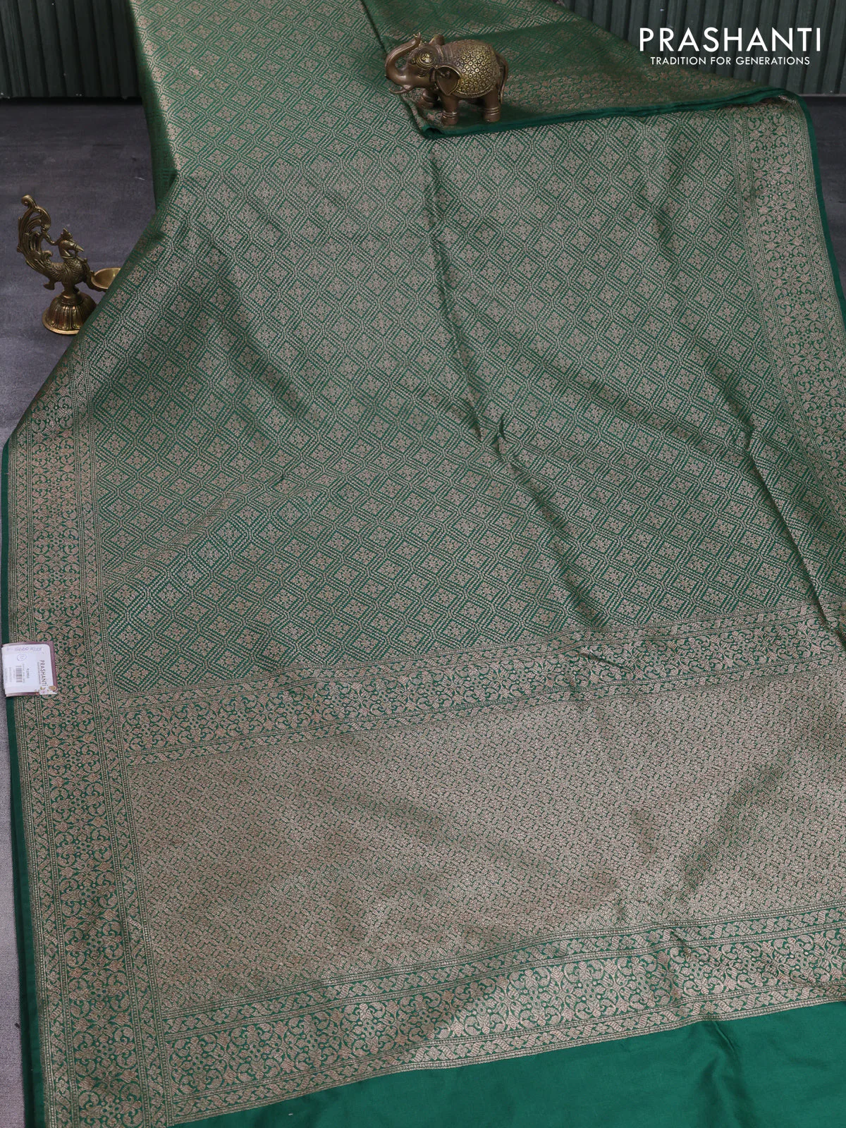 Banarasi semi silk saree green with allover thread & zari weaves and woven border - Image 2
