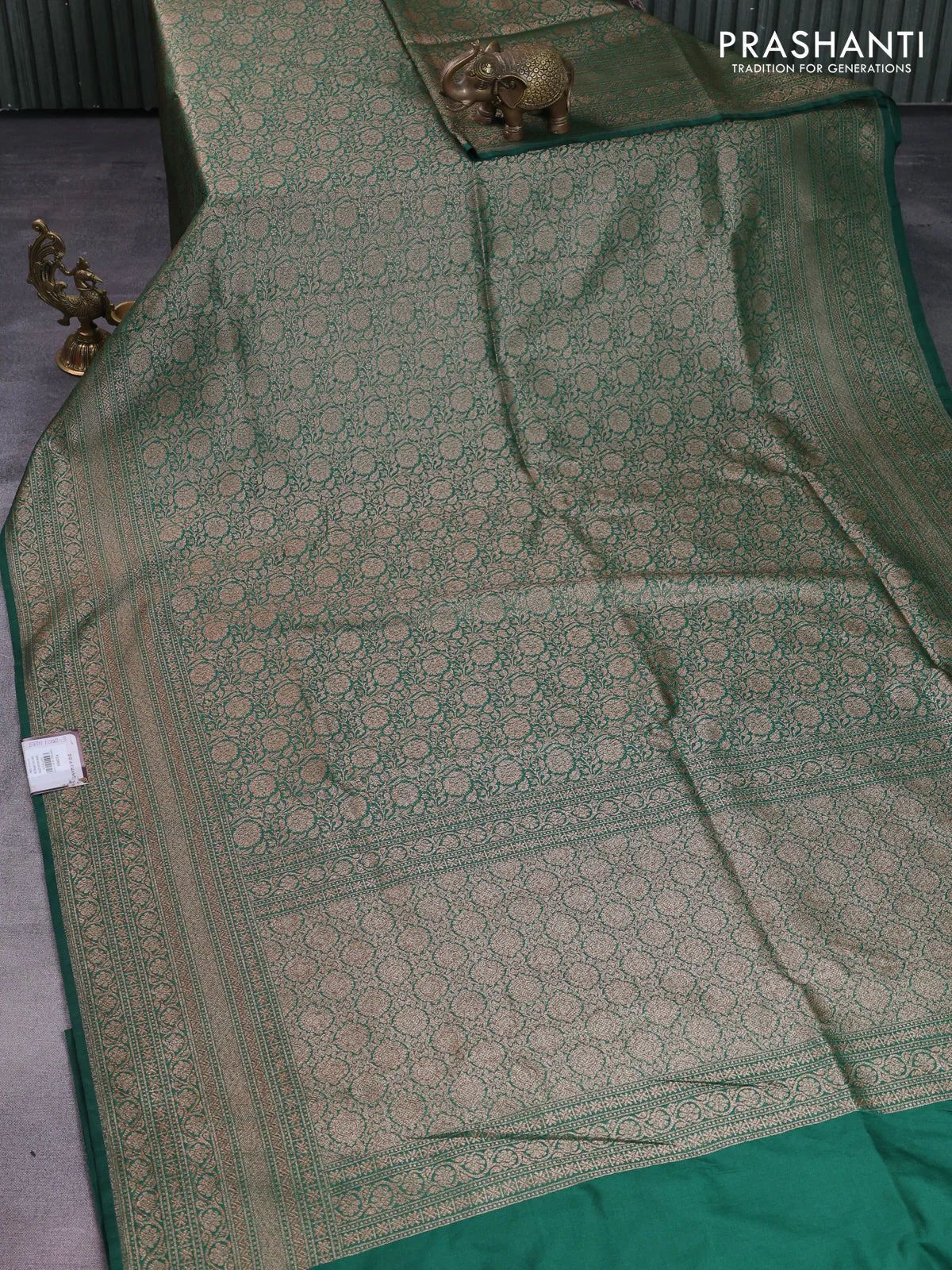 Banarasi semi silk saree green with allover thread & zari weaves and woven border - Image 2