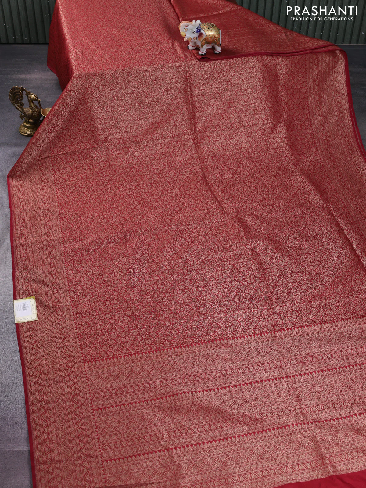Banarasi semi silk saree maroon with allover thread & zari weaves and woven border - Image 2