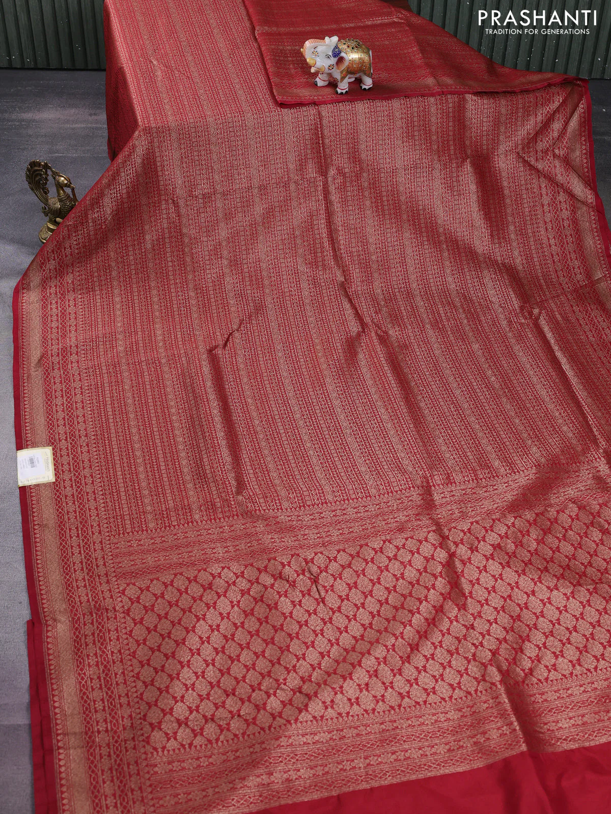 Banarasi semi silk saree maroon with allover thread & zari weaves and woven border - Image 2
