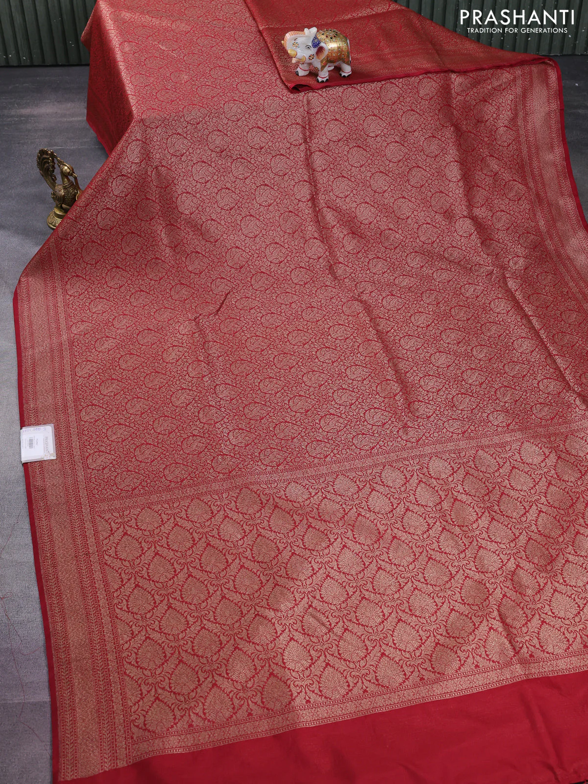 Banarasi semi silk saree maroon with allover thread & zari weaves and woven border - Image 2