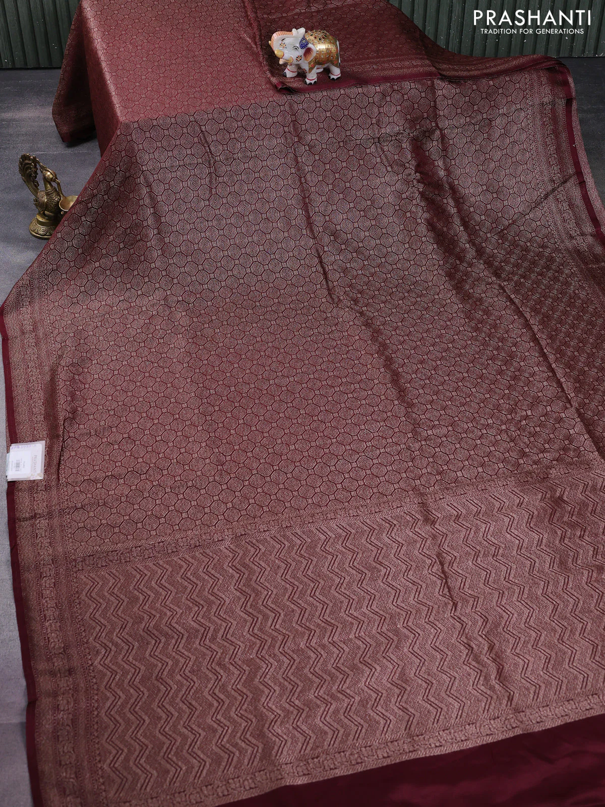 Banarasi semi silk saree maroon with allover thread & zari weaves and woven border - Image 2