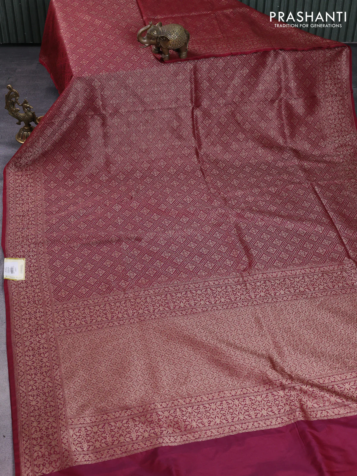 Banarasi semi silk saree maroon with allover thread & zari weaves and woven border - Image 2