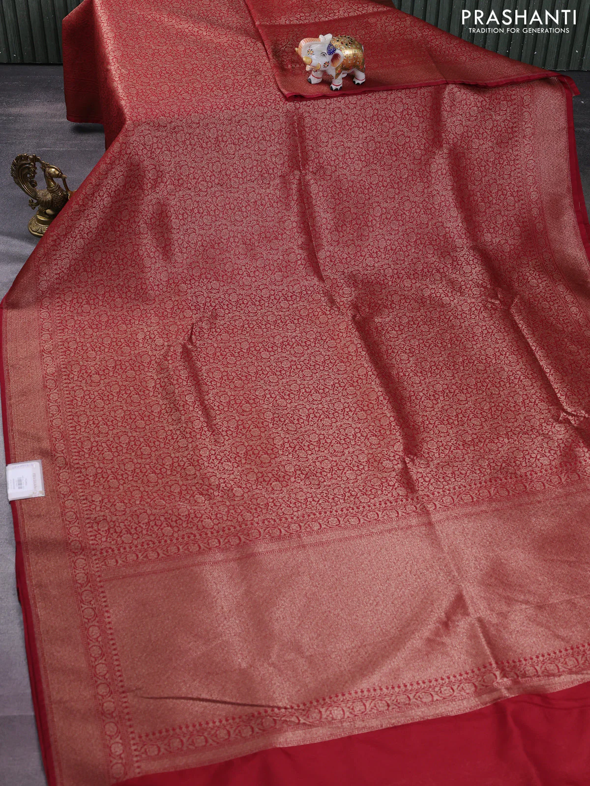 Banarasi semi silk saree maroon with allover thread & zari weaves and woven border - Image 2