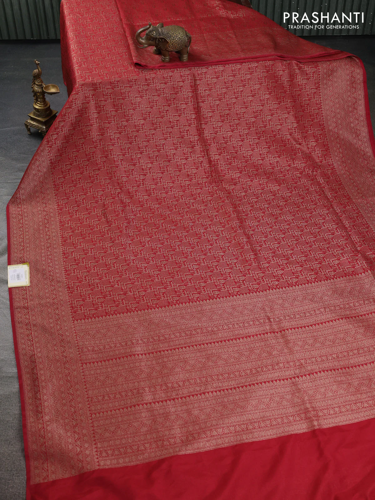 Banarasi semi silk saree maroon with allover thread & zari weaves and woven border - Image 2