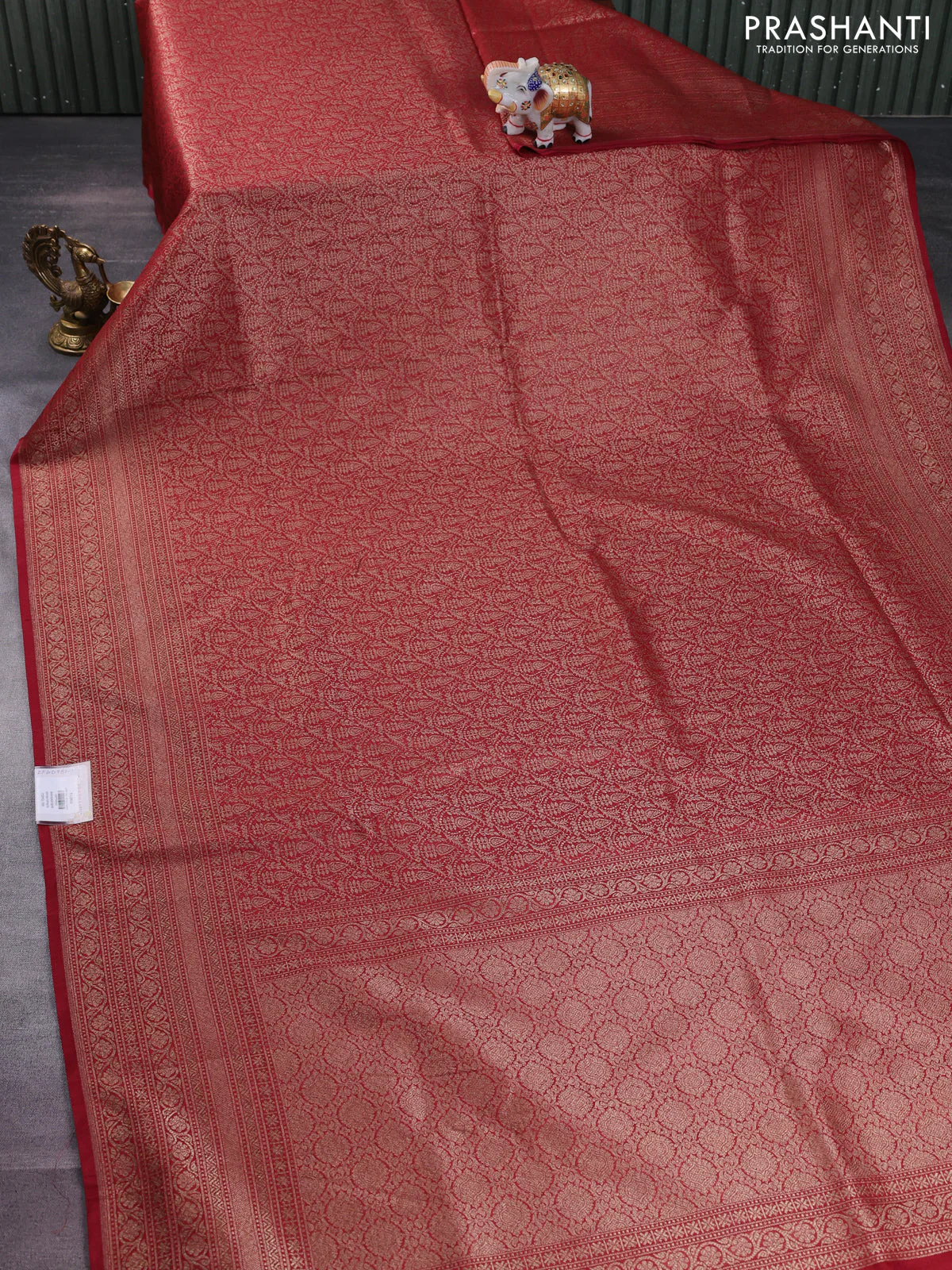 Banarasi semi silk saree maroon with allover thread & zari woven butta weaves and woven border - Image 2