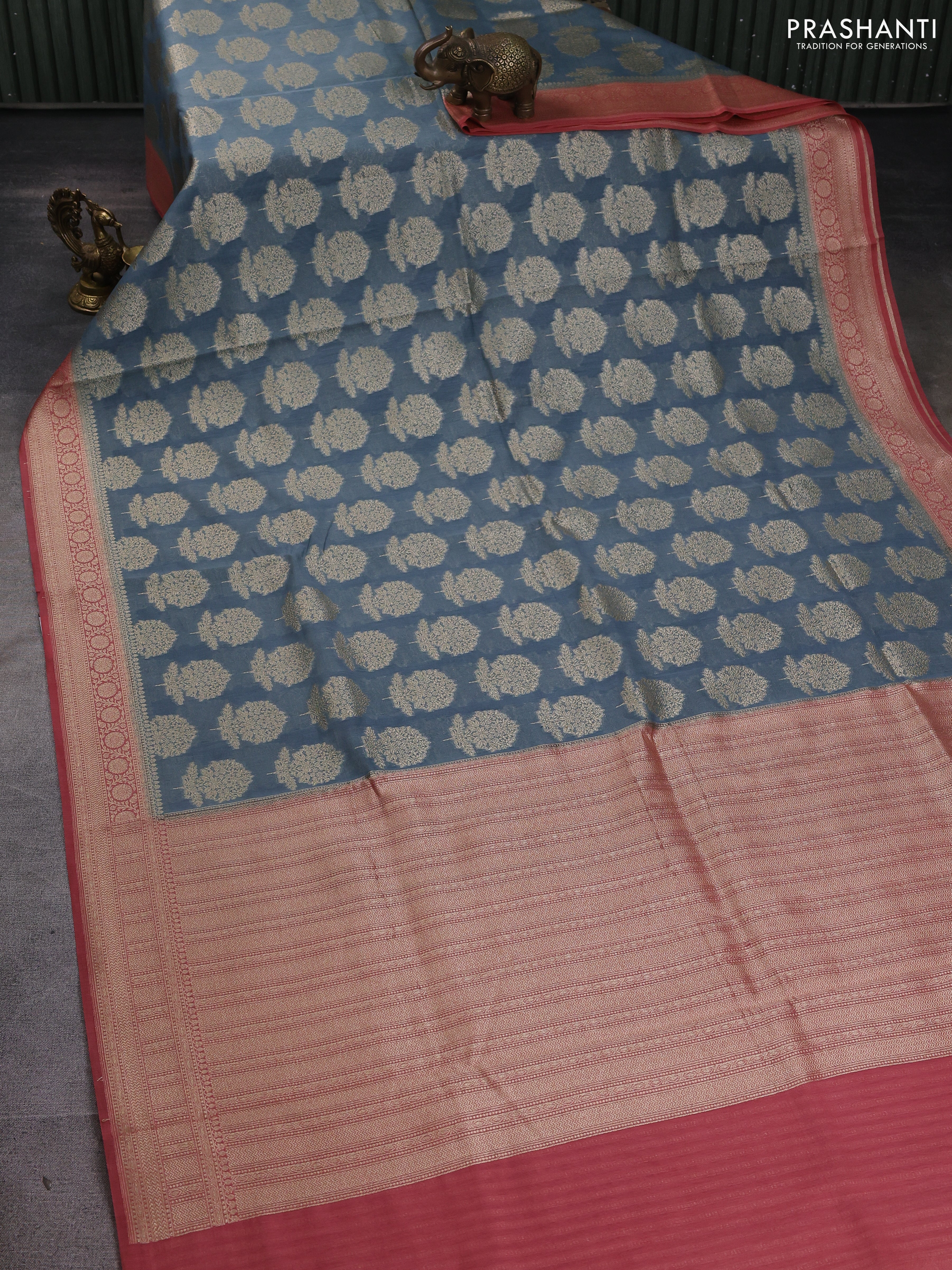 Banarasi silk cotton saree bluish grey and peach pink with allover zari woven buttas and zari woven border - Image 2