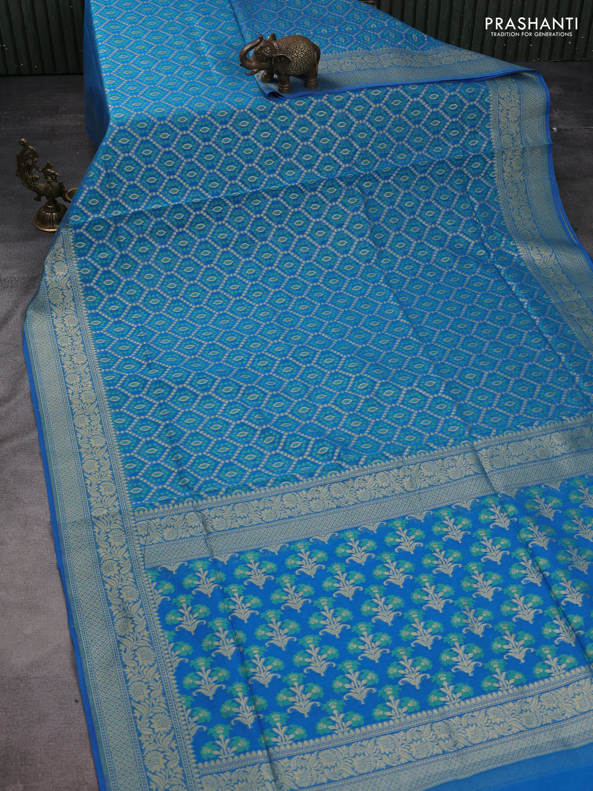 Banarasi silk cotton saree cs blue with allover thread & zari woven buttas and zari woven border - Image 2