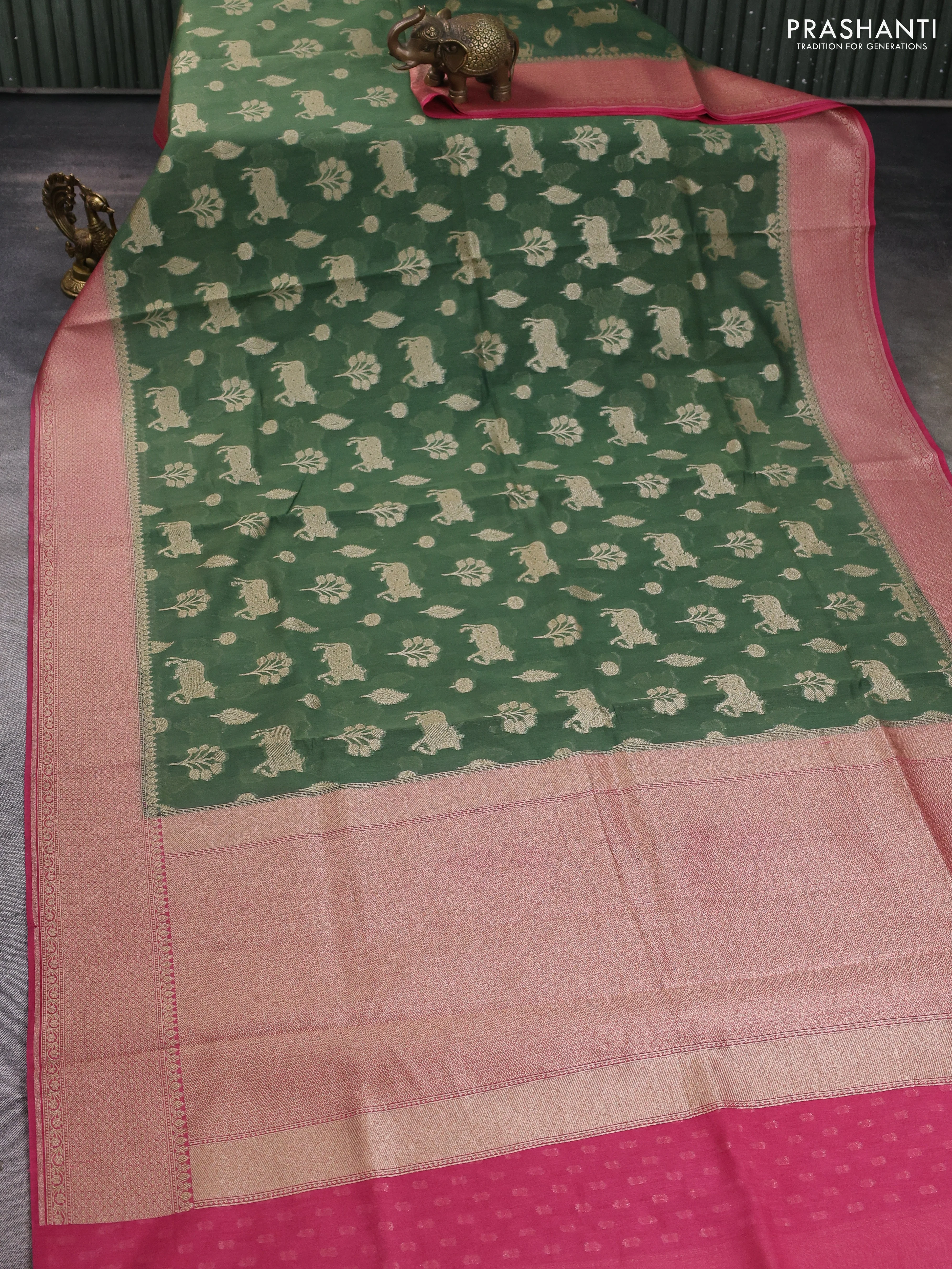 Banarasi silk cotton saree green and pink with zari woven buttas and woven border - Image 2