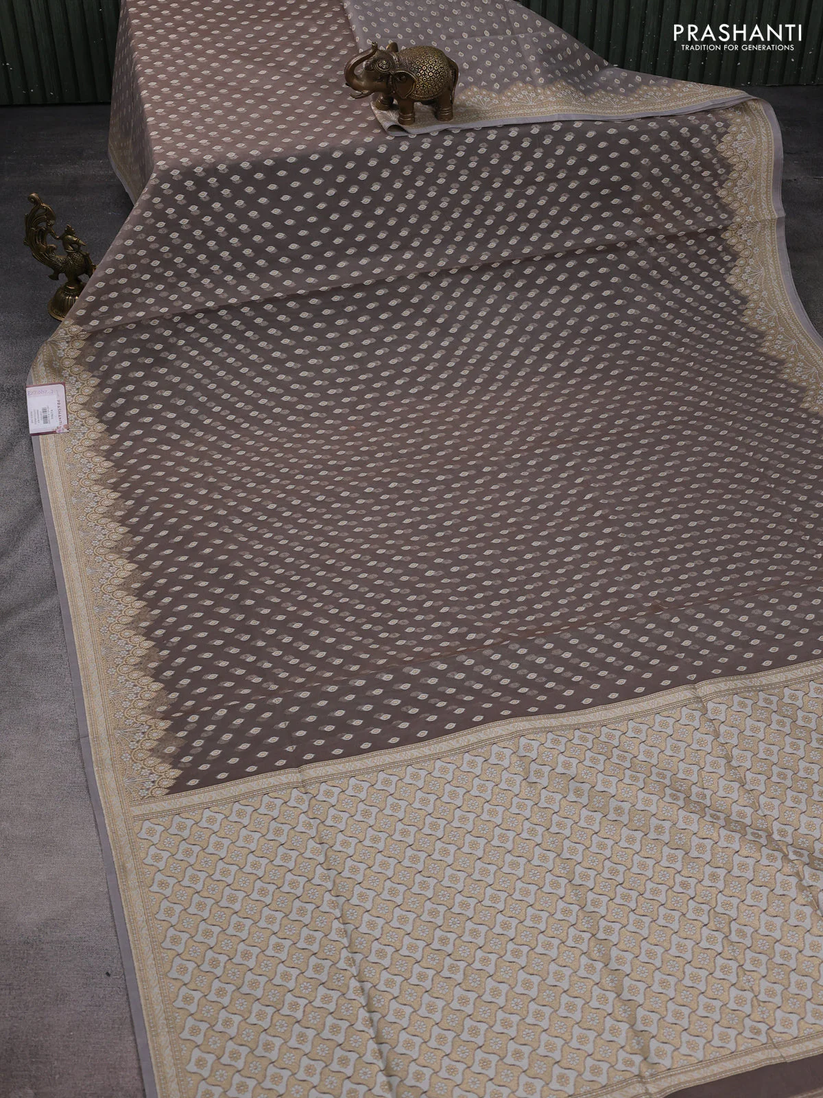 Banarasi silk cotton saree grey with allover thread & zari weaves and thread & zari woven border - Image 2