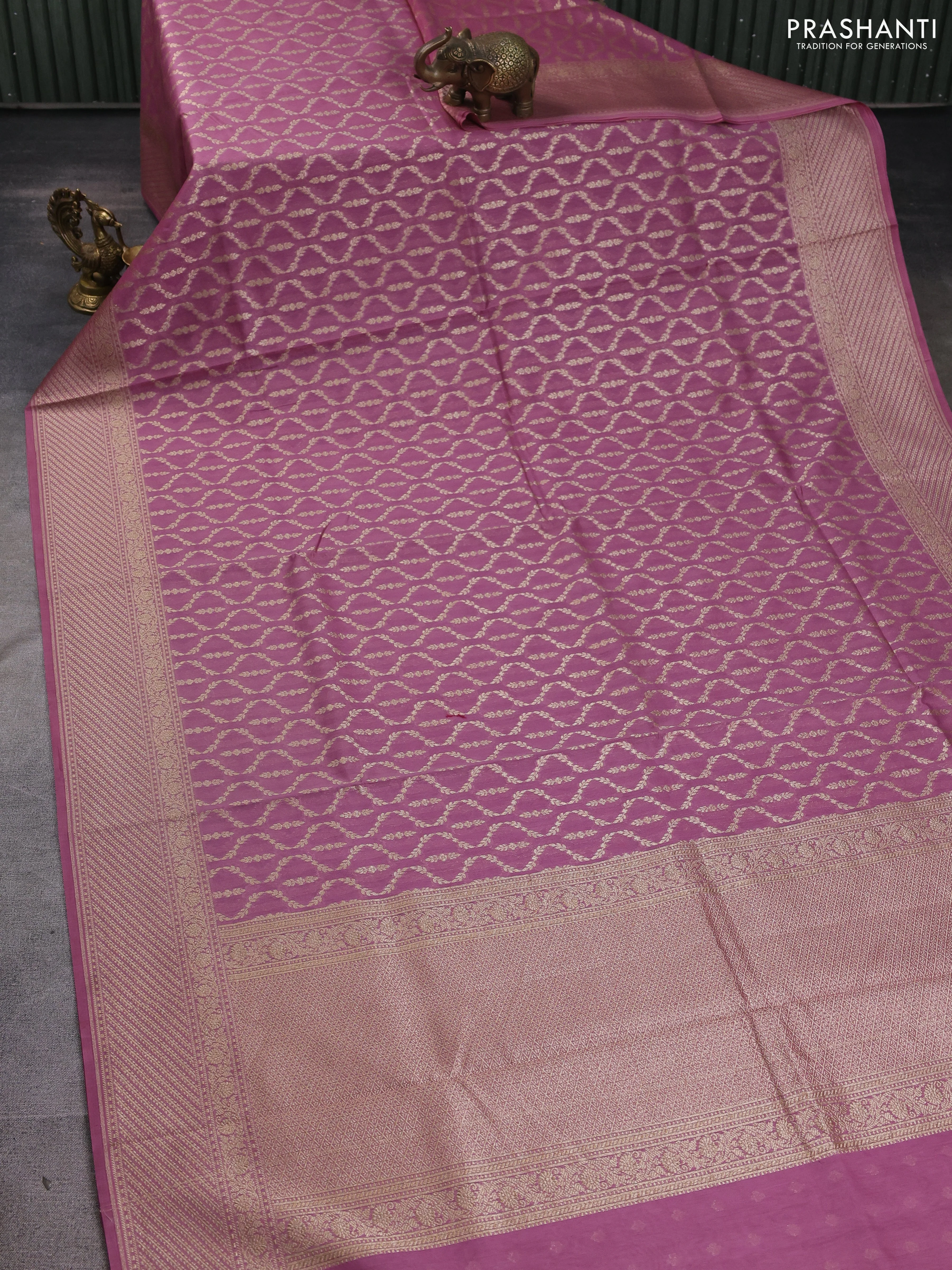 Banarasi silk cotton saree mauve pink with allover zari weaves and zari woven border - Image 2