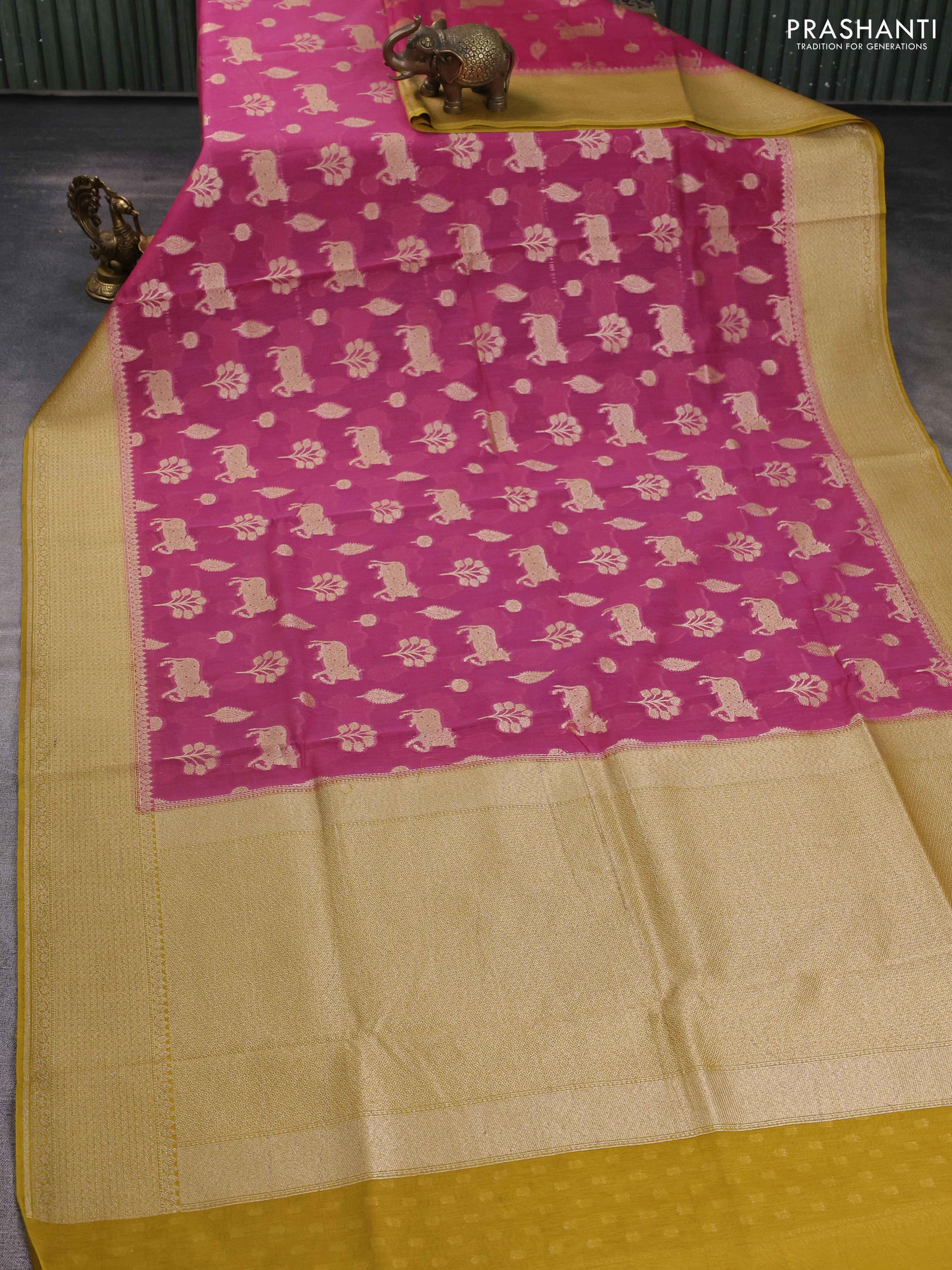 Banarasi silk cotton saree pink and yellow with zari woven buttas and woven border - Image 2