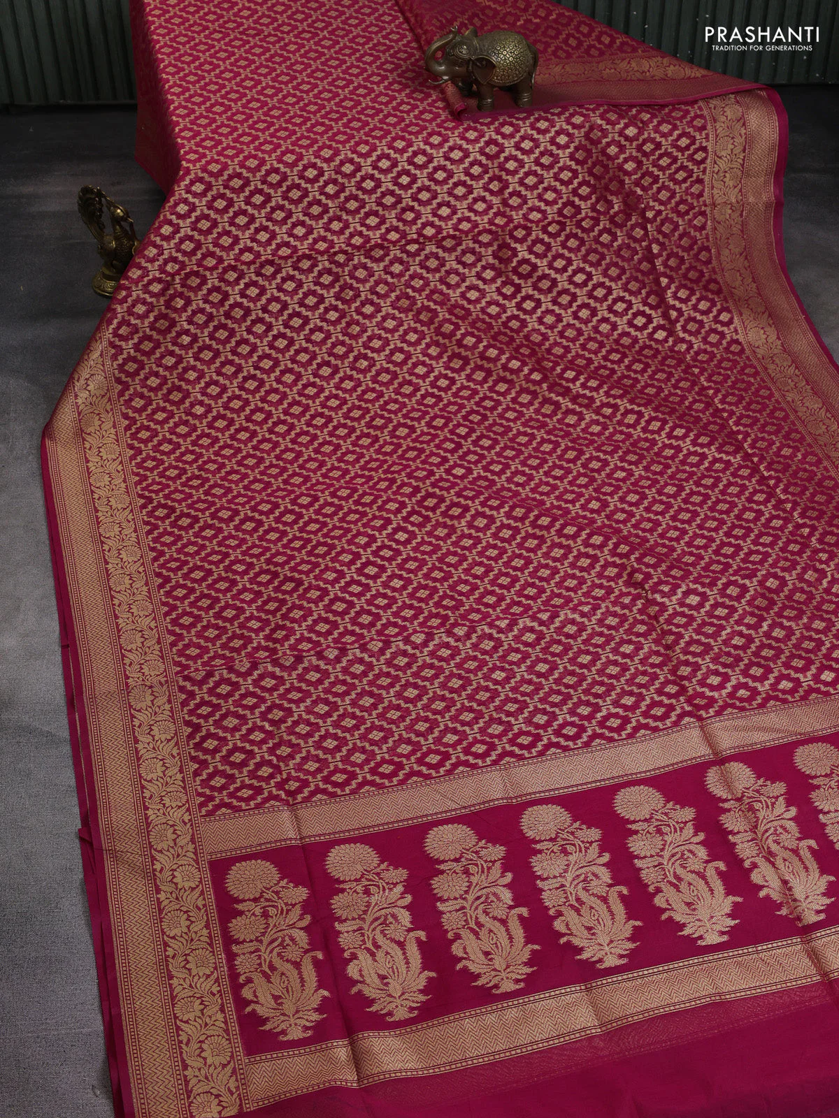 Banarasi silk cotton saree pink with allover zari weaves and zari woven border - Image 2