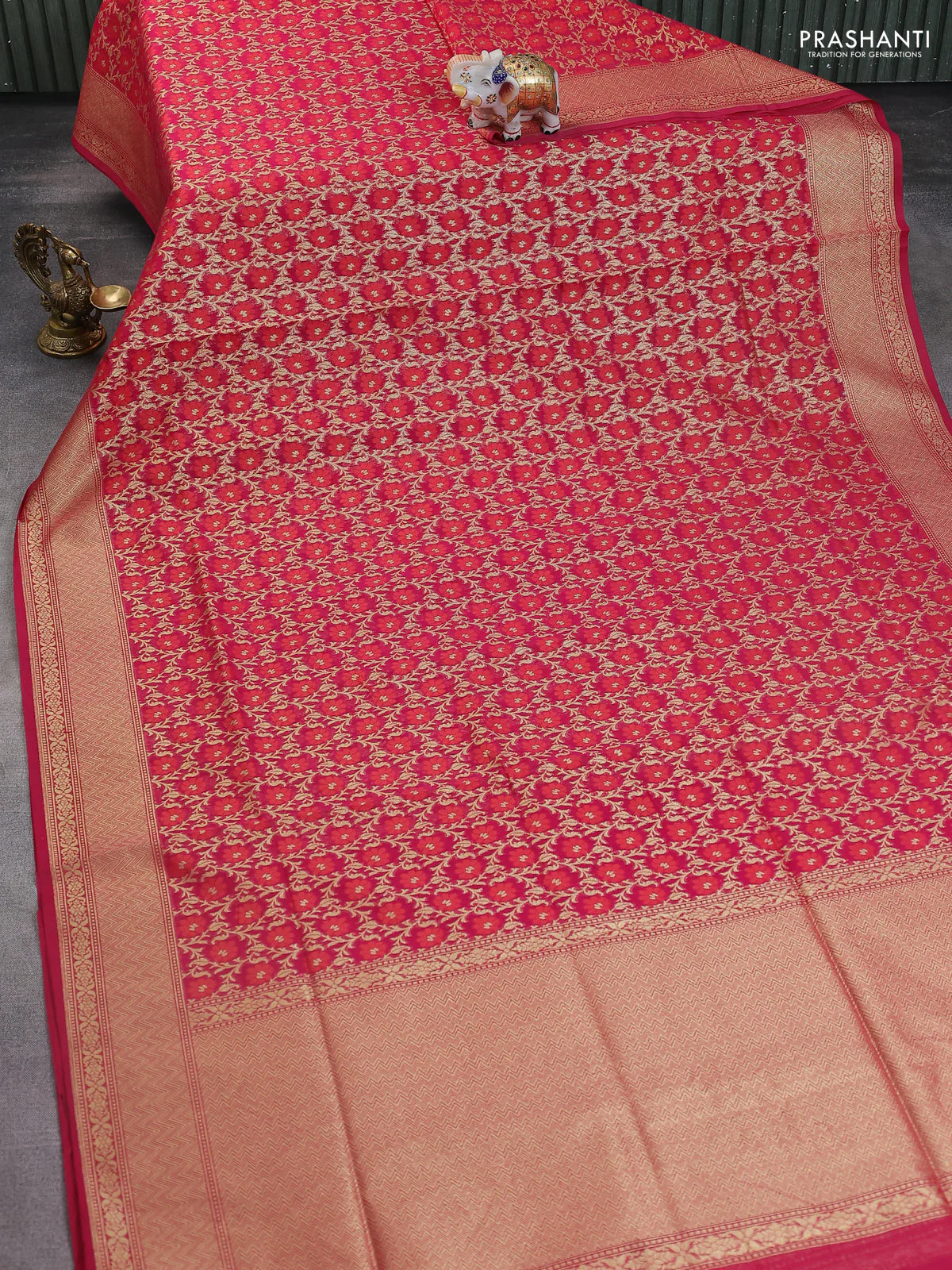 Banarasi silk cotton saree pink with allover zari weaves and zari woven border - Image 2
