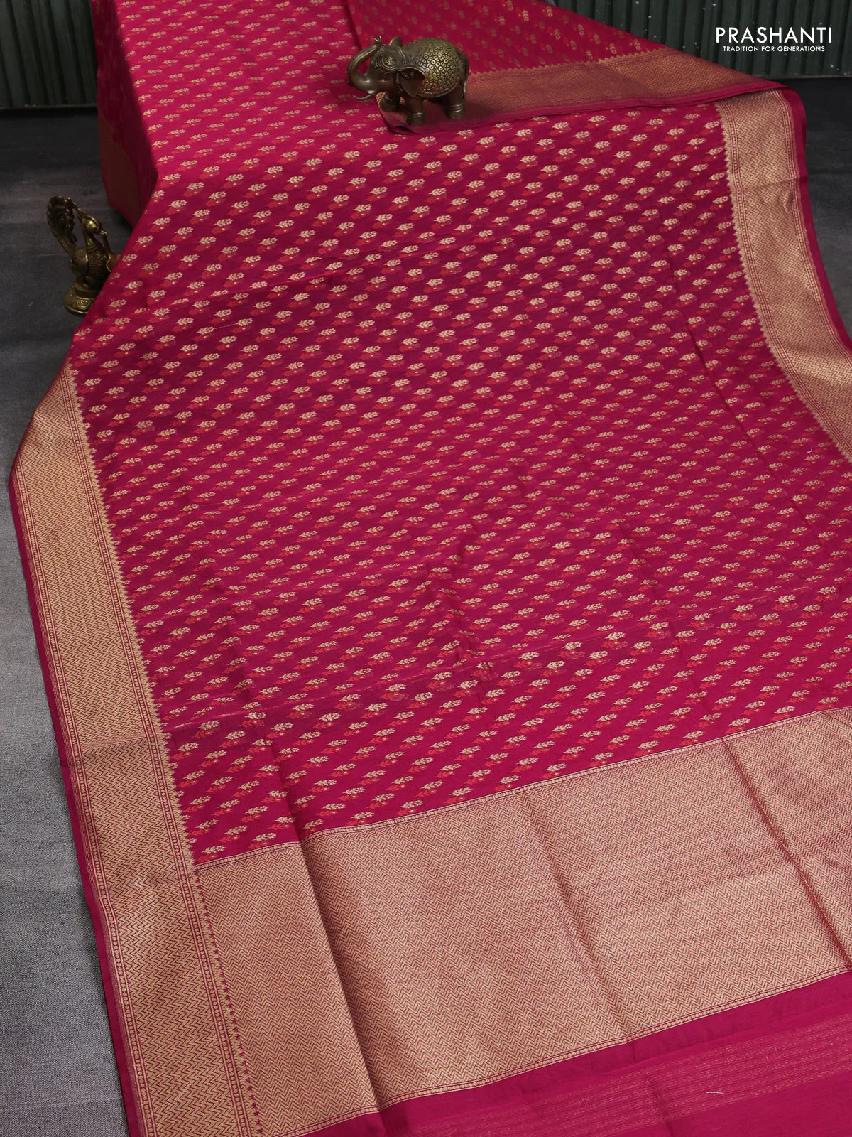 Banarasi silk cotton saree pink with allover zari woven buttas and temple zari woven border - Image 2