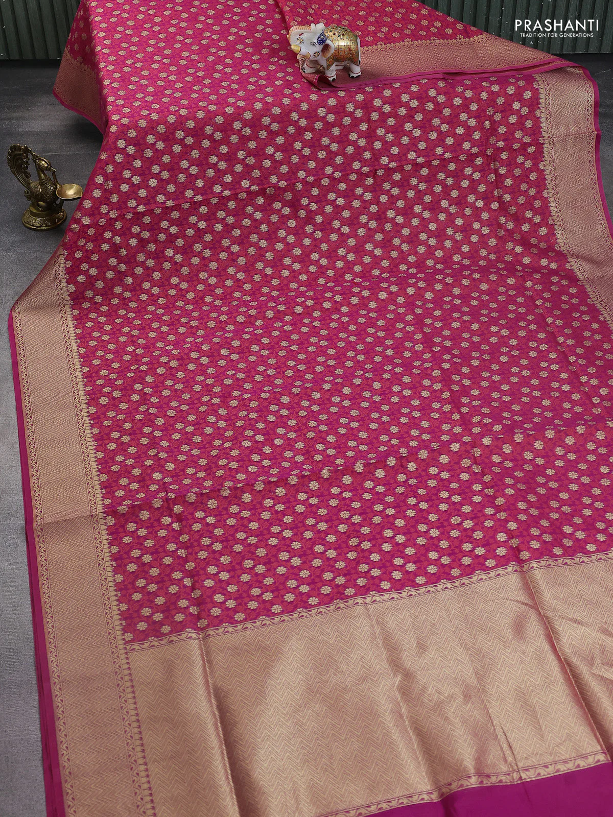 Banarasi silk cotton saree purple with allover thread weaves & zari woven buttas and temple zari woven border - Image 2