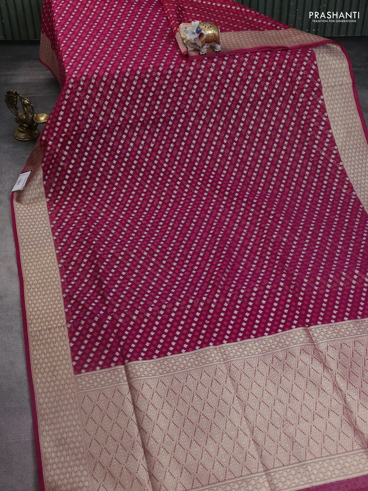 Banarasi silk cotton saree purple with allover thread & zari woven buttas and zari woven border - Image 2
