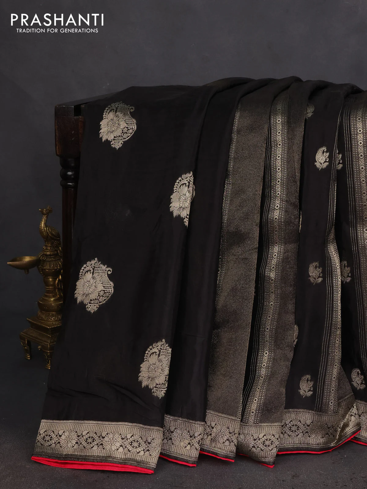 Banarasi silk saree black and pink with allover zari weaves and zari woven border - Image 2