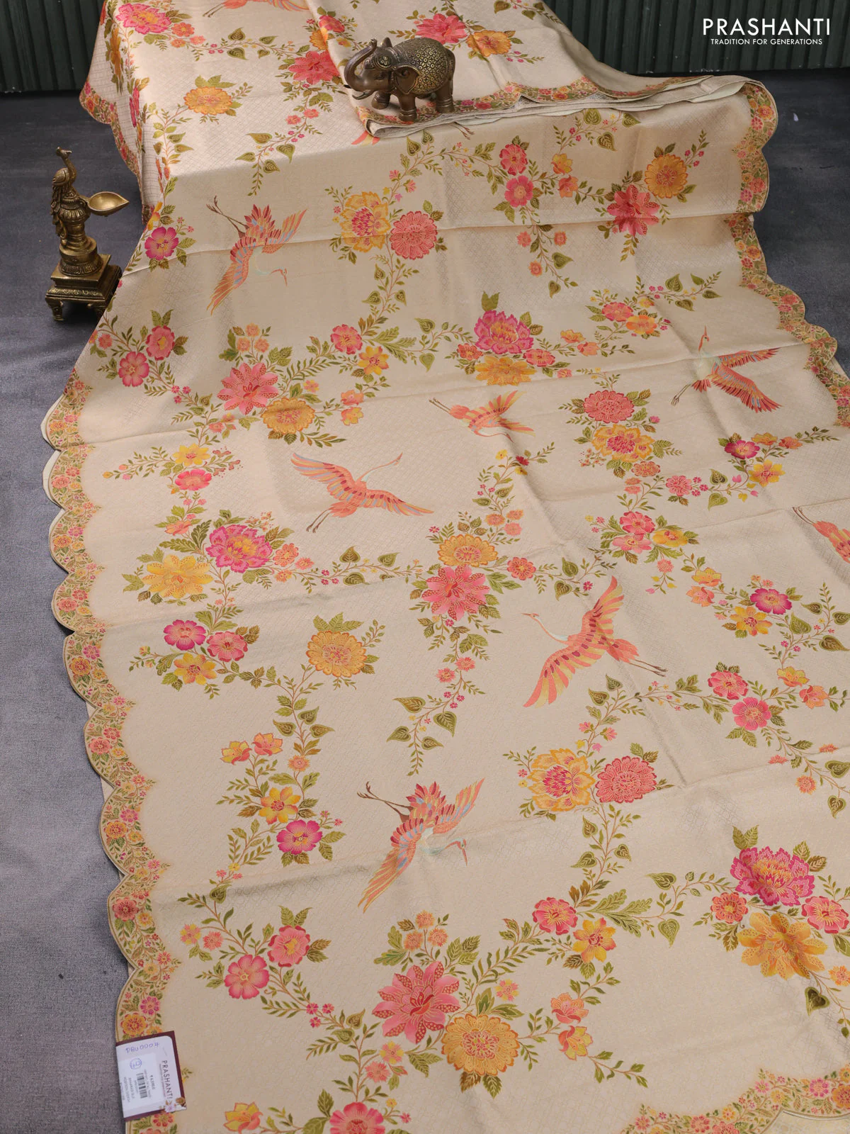Banarasi silk saree cream with allover floral prints and scallop design border - Image 3