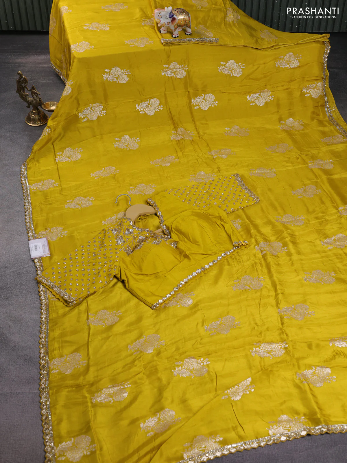 Banarasi silk saree lime yellow with floral zari woven buttas and beaded work border - Image 7