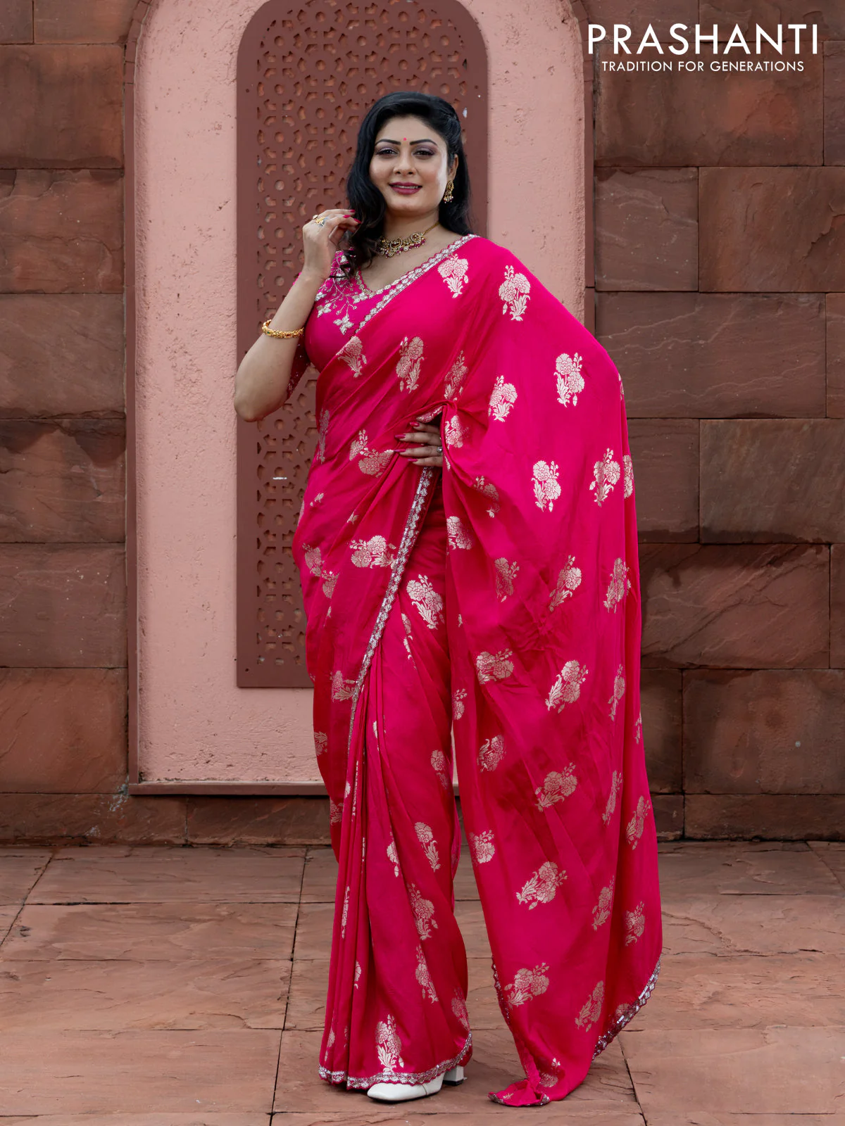 Banarasi silk saree pink with floral zari woven buttas and beaded work border - Image 3
