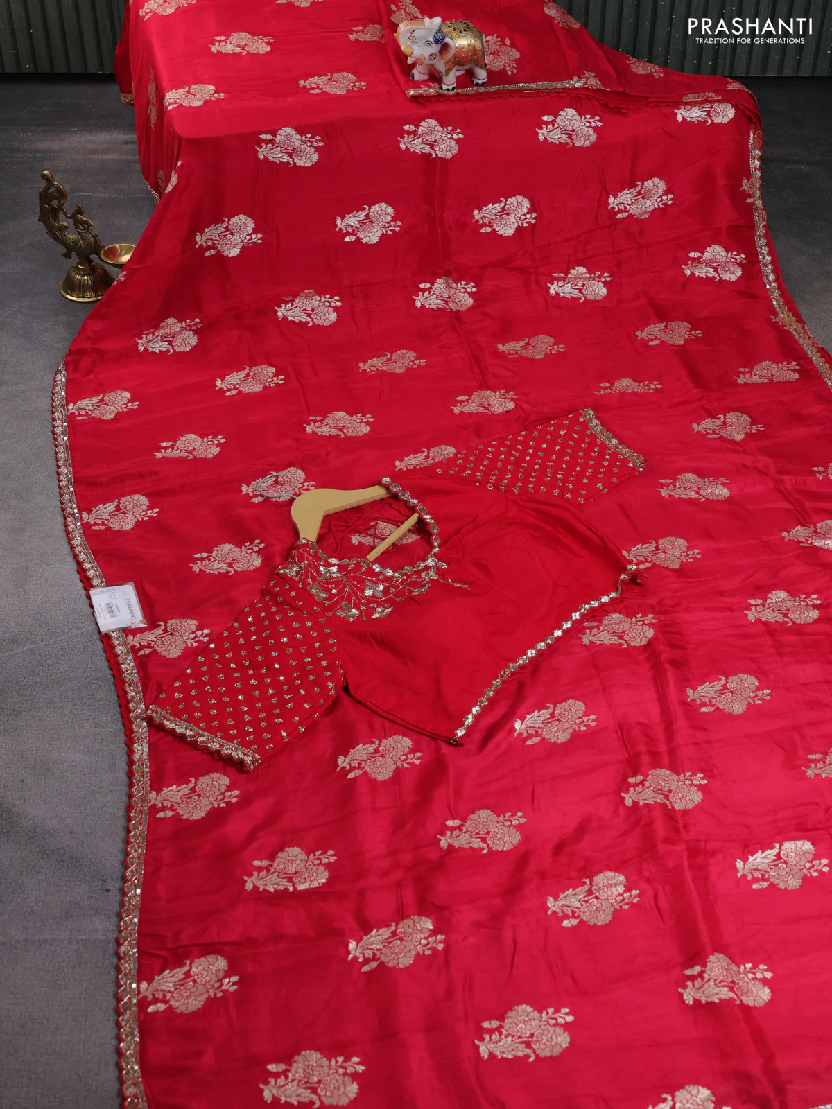 Banarasi silk saree red with floral zari woven buttas and beaded work border - Image 7
