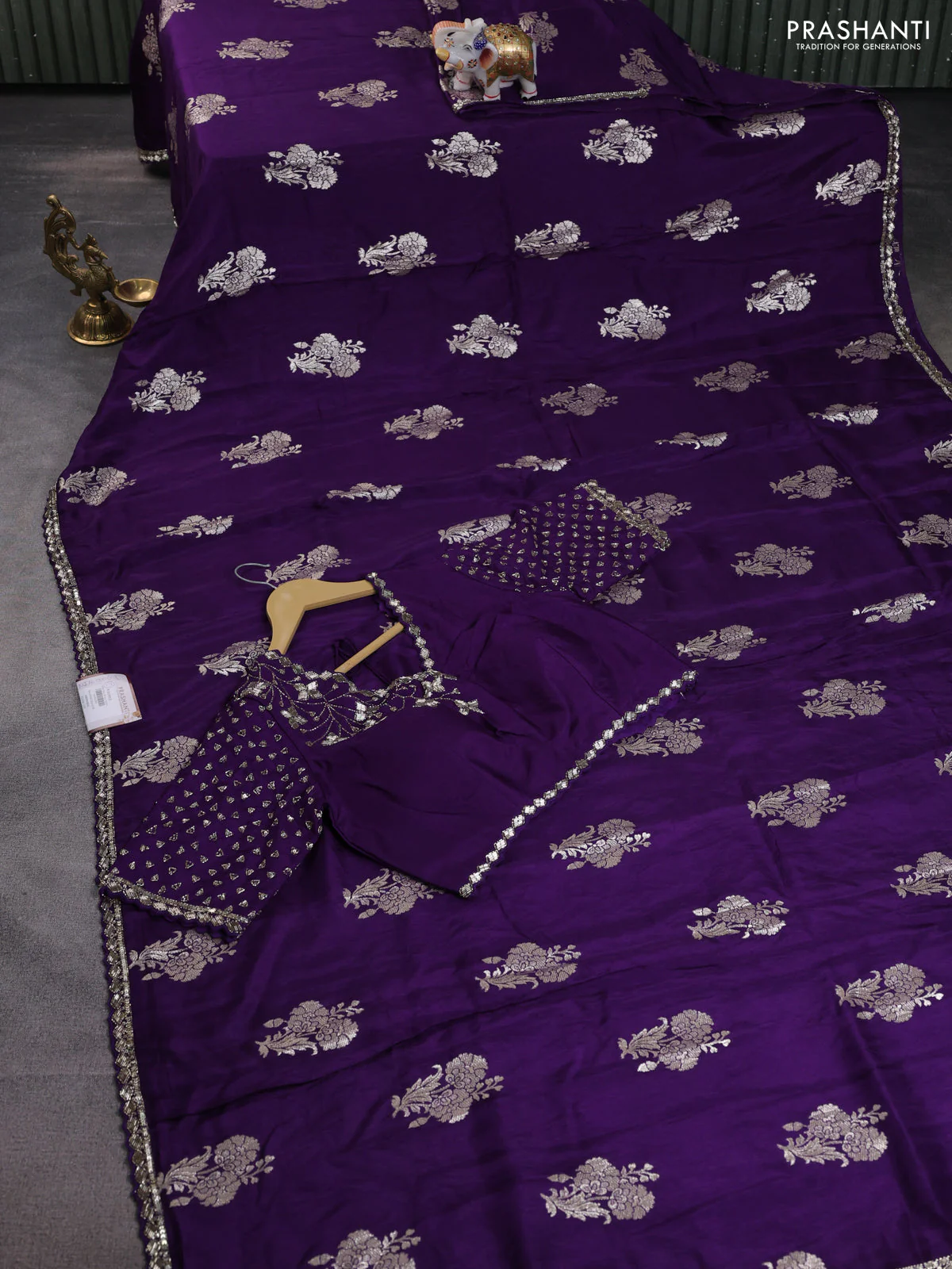 Banarasi silk saree violet with floral zari woven buttas and beaded work border - Image 6