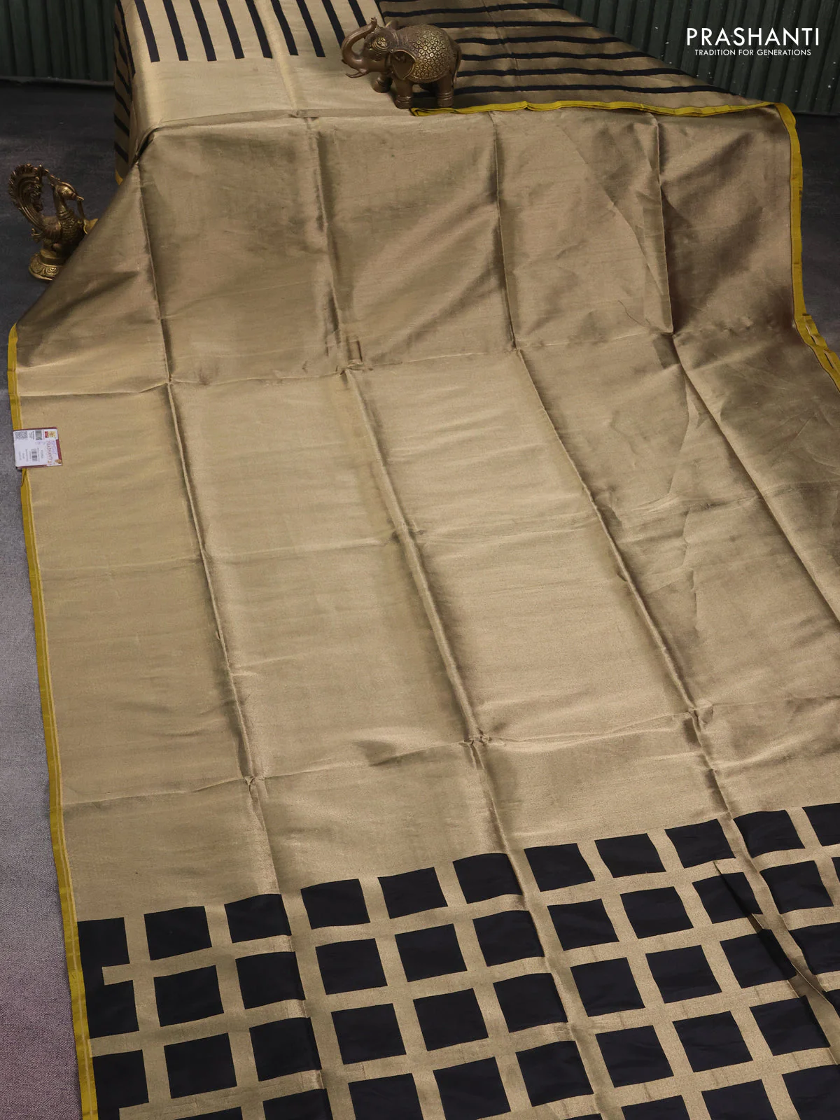 Banarasi tissue partly saree gold and black with plain body and piping border - Image 3