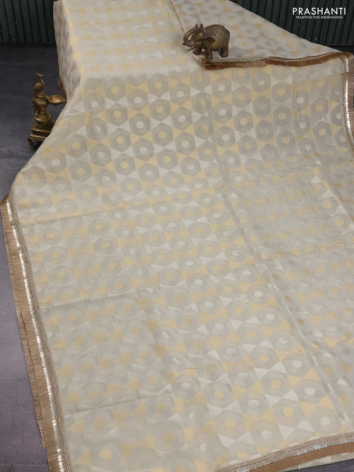 Banarasi tissue saree beige and violet with allover zari woven geometric wevaes and lace work border - Image 2