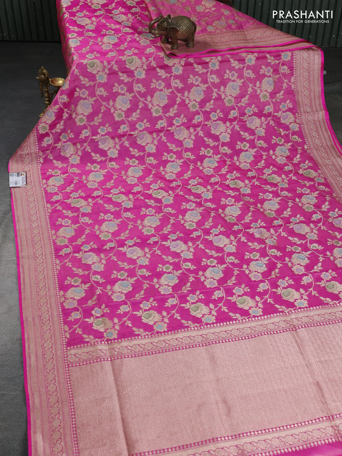 Banarasi tissue silk saree pink with allover floral zari woven brocade weaves and zari woven border - Image 2