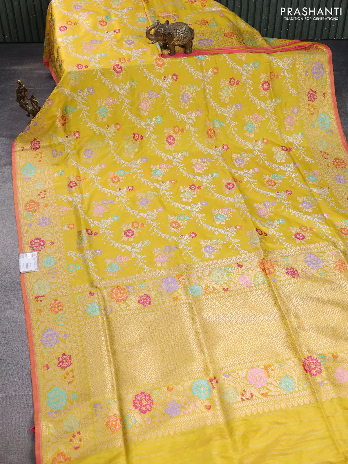 Banarasi uppada silk saree lime yellow with allover thread & zari woven floral weaves and zari woven border - Image 2