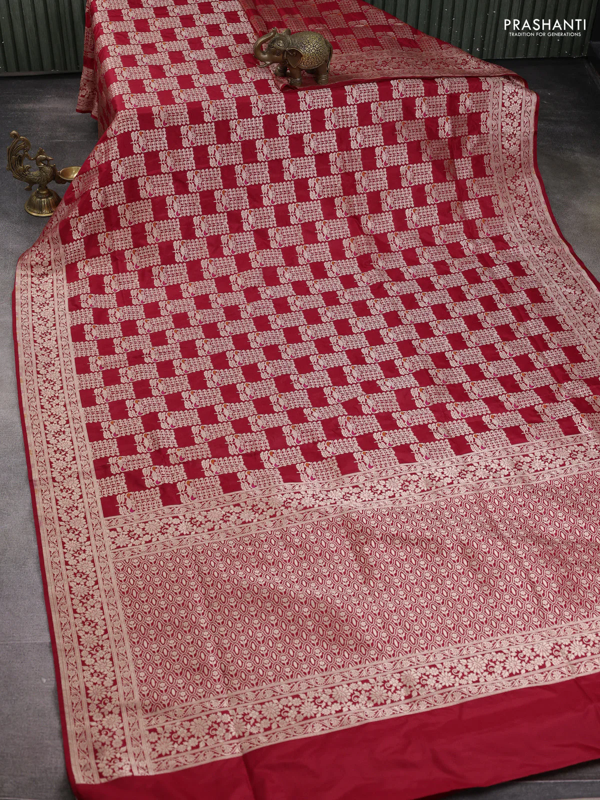 Banarasi uppada silk saree red with allover zari woven brocade weaves and zari woven border - Image 2