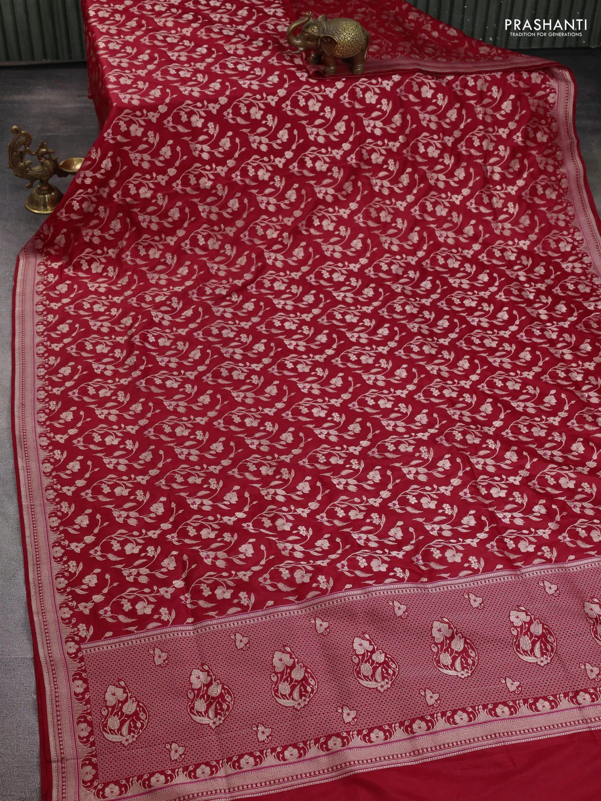 Banarasi uppada silk saree red with allover zari woven brocade weaves and zari woven border - Image 2