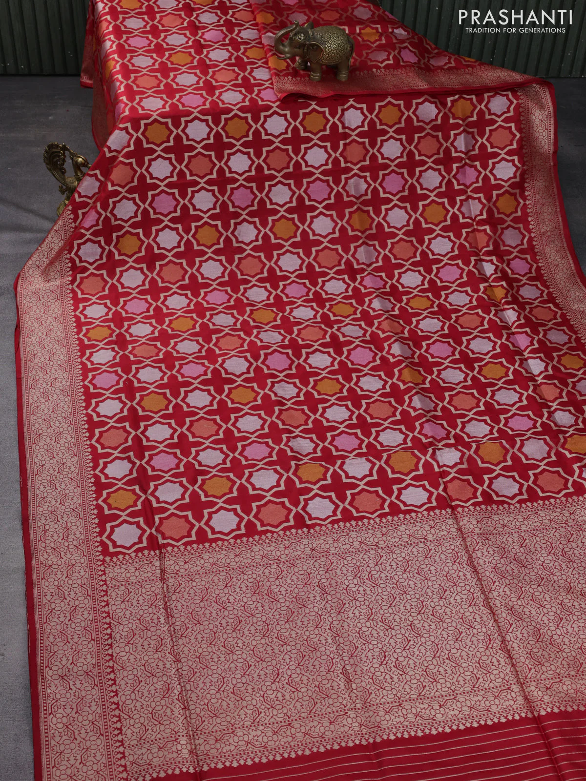 Banarasi uppada silk saree red with allover zari woven geometric brocade weaves and zari woven border - Image 2