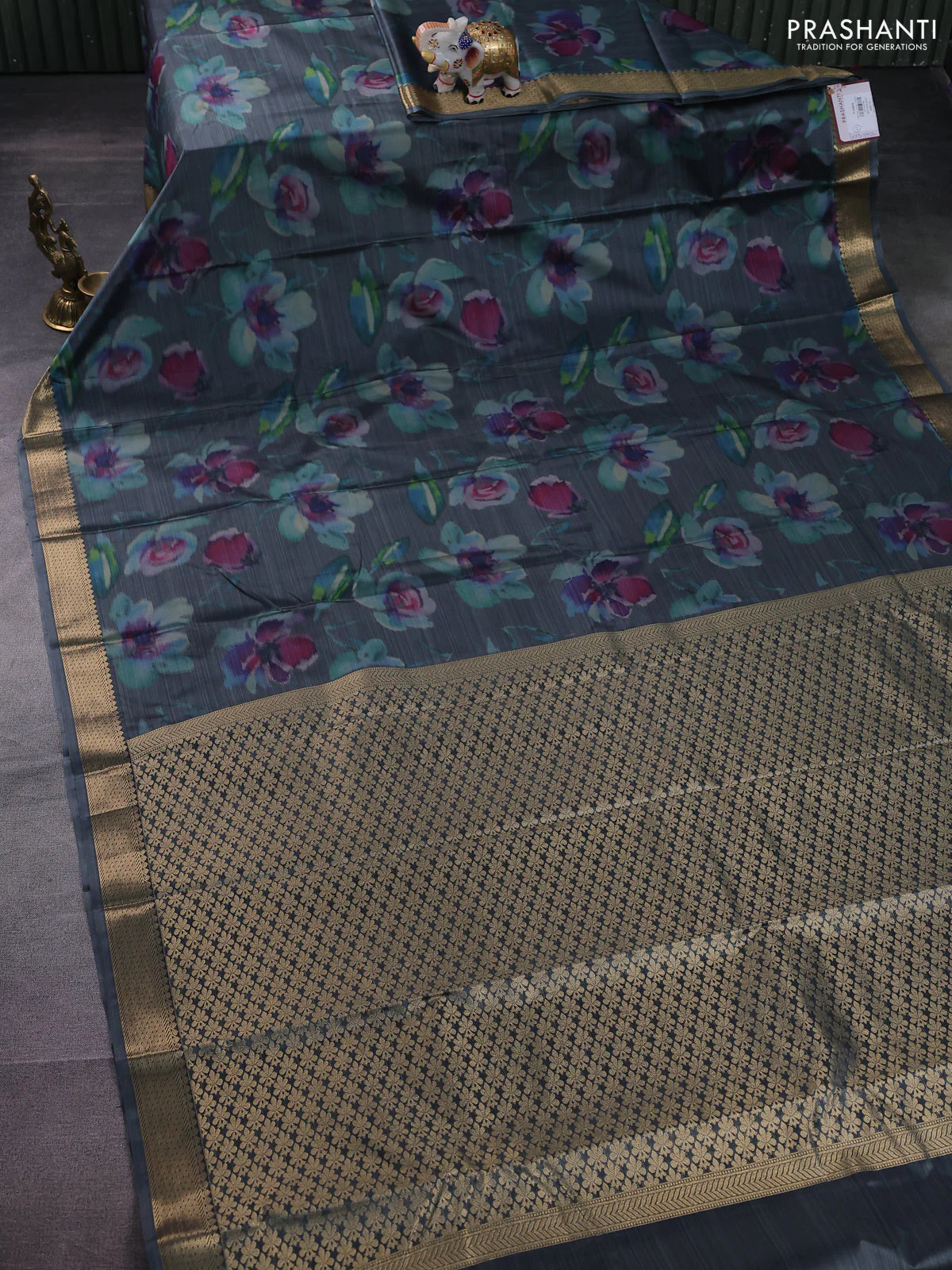 Bangalori semi silk saree grey with floral design ikat weaves and zari woven border - Image 2