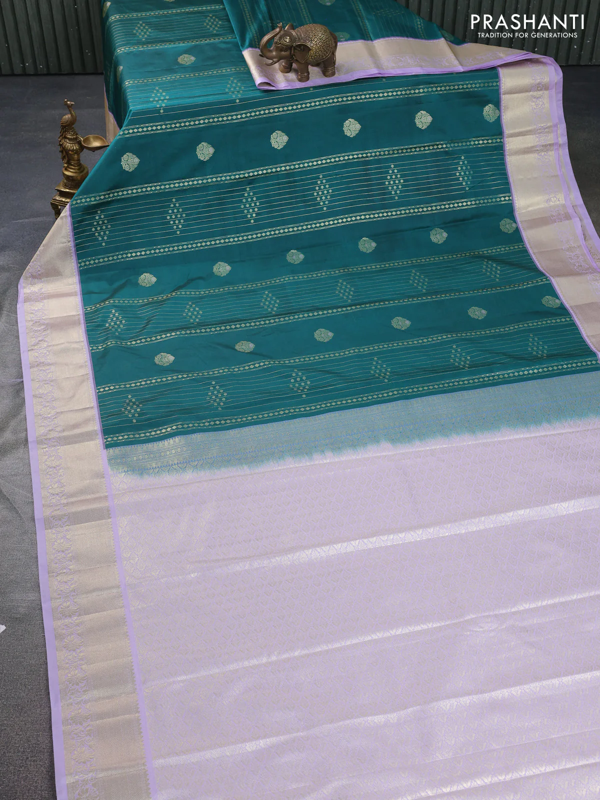 Bangalori silk saree peacock green and lavender with allover zari weaves and zari woven border - Image 2